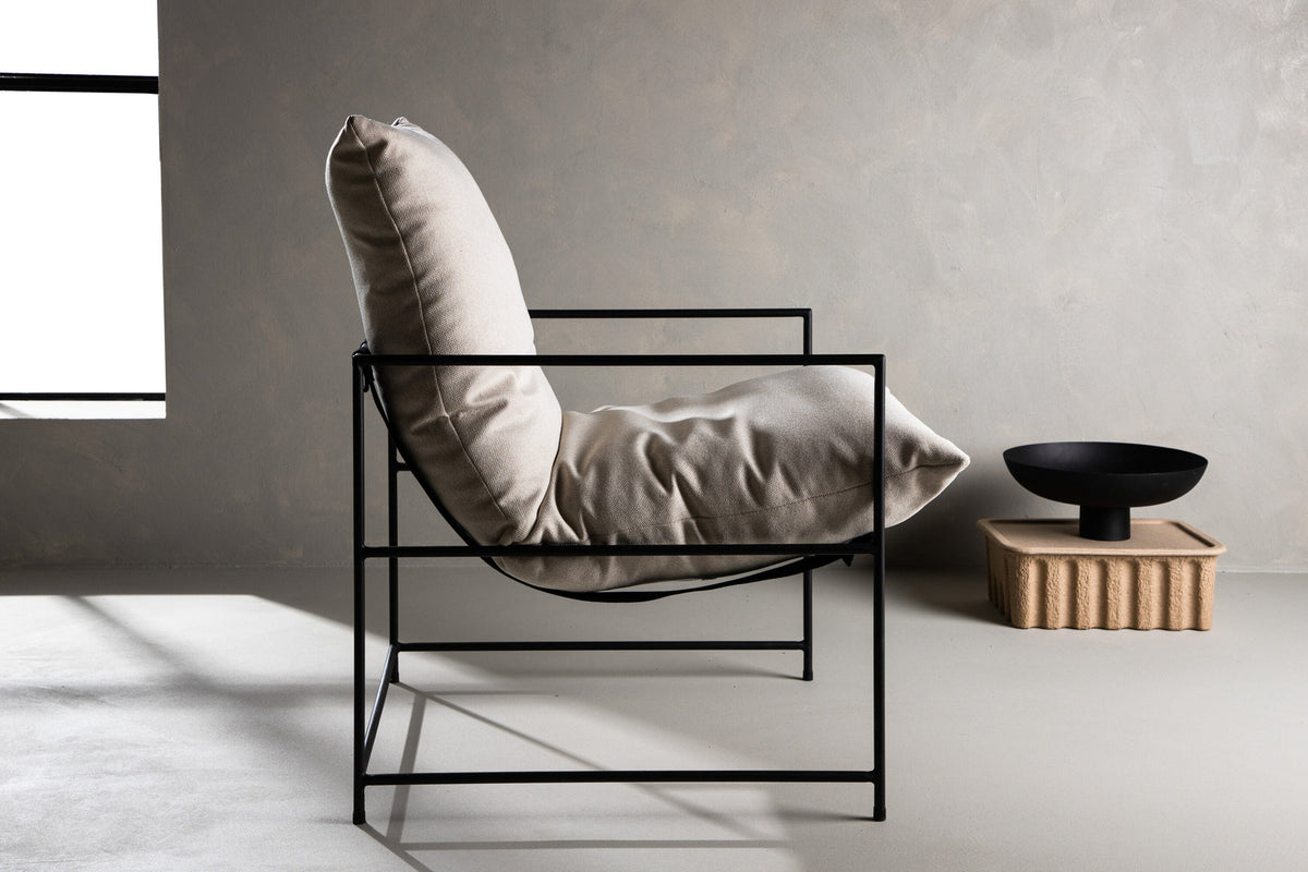 Sedalia Sessel in Weiss präsentiert im Onlineshop von KAQTU Design AG. Sessel mit Armlehnen ist von Venture Home