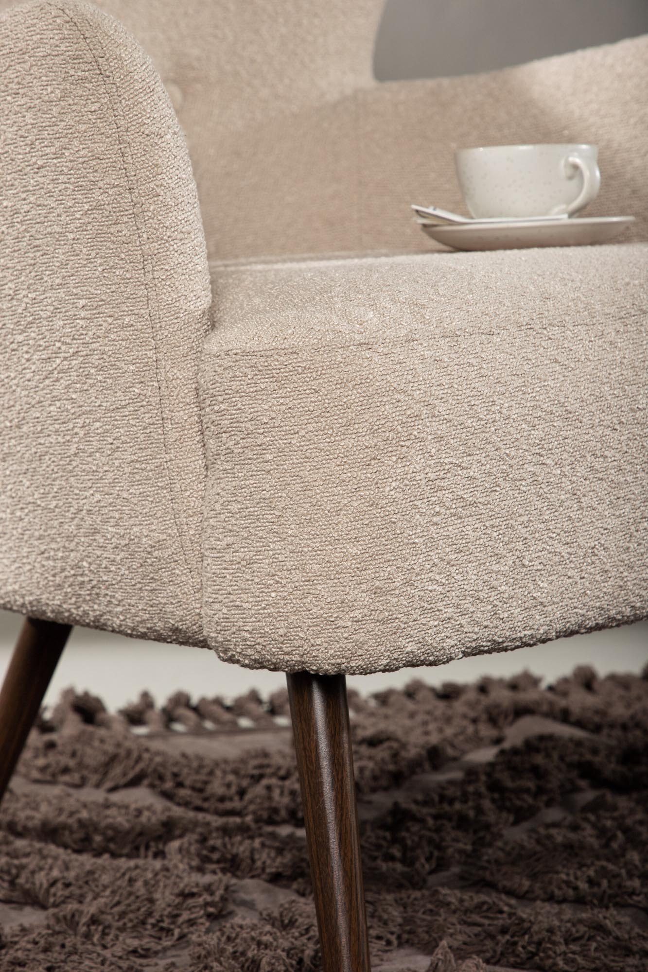 Lincoln Sessel von Venture Home: Modernes Design trifft auf Komfort.