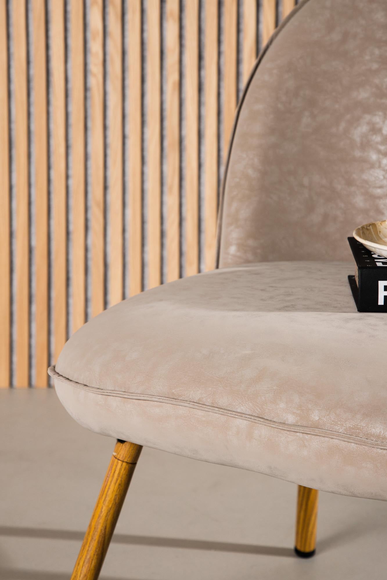 Polar Sessel in Beige präsentiert im Onlineshop von KAQTU Design AG. Sessel ist von Venture Home