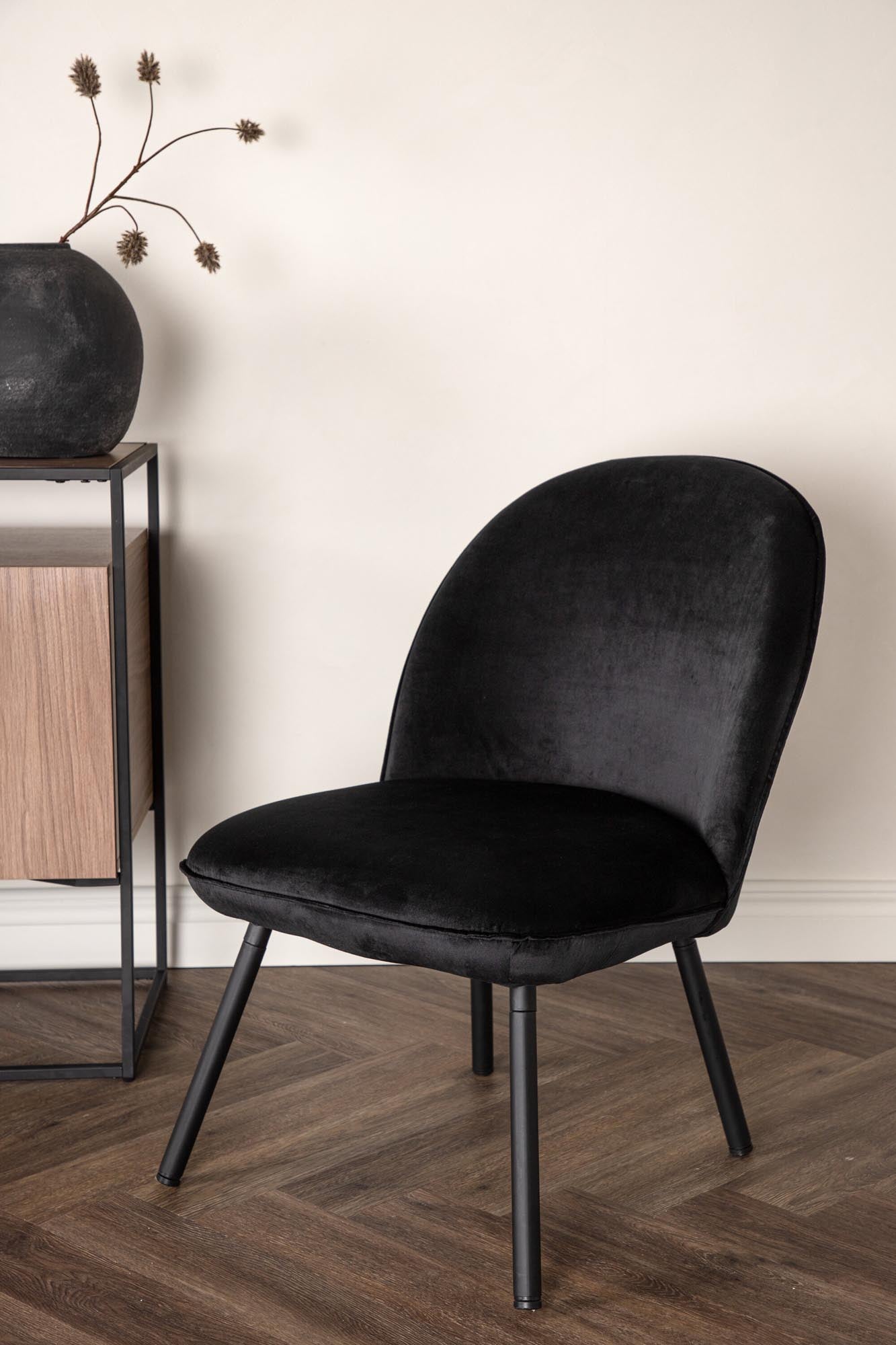 Polar Sessel in Schwarz präsentiert im Onlineshop von KAQTU Design AG. Sessel ist von Venture Home