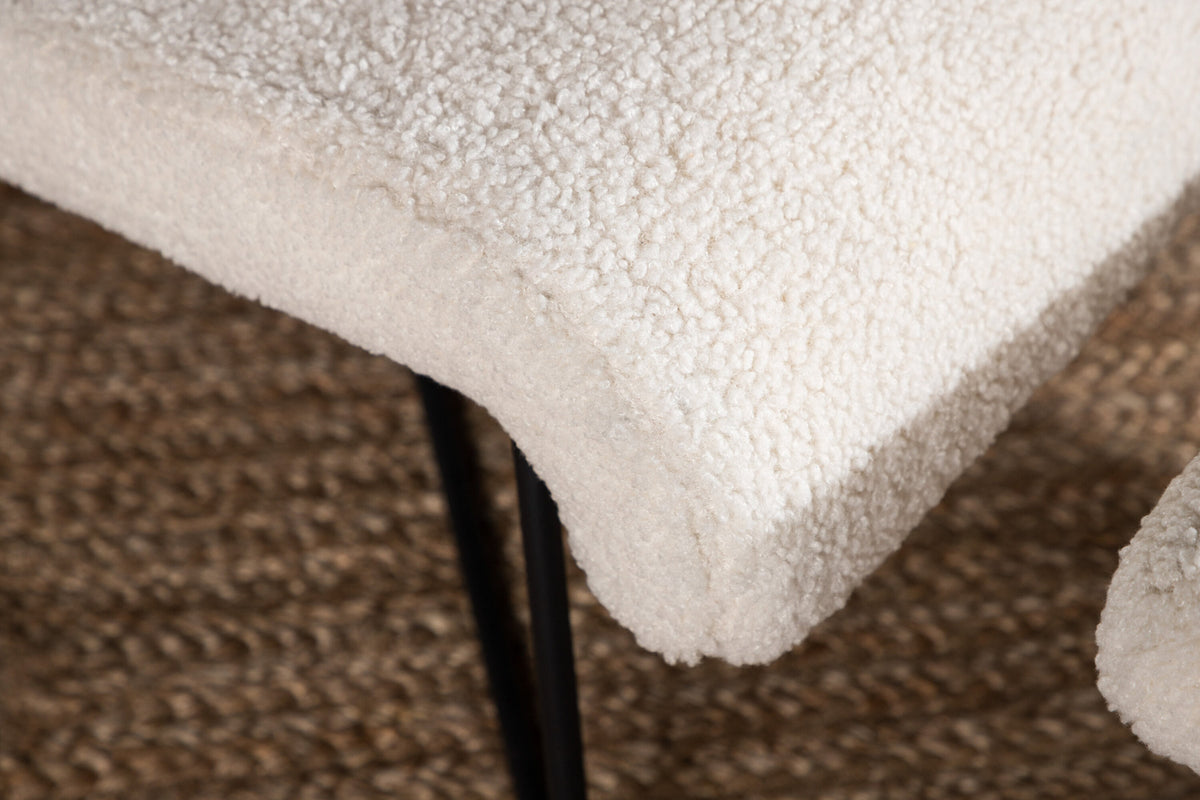 Laconia Sessel in Weiss präsentiert im Onlineshop von KAQTU Design AG. Sessel ist von Venture Home