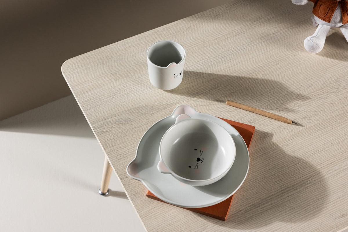 Polar Kindertisch in Tünchen präsentiert im Onlineshop von KAQTU Design AG. Esstisch ist von Venture Home