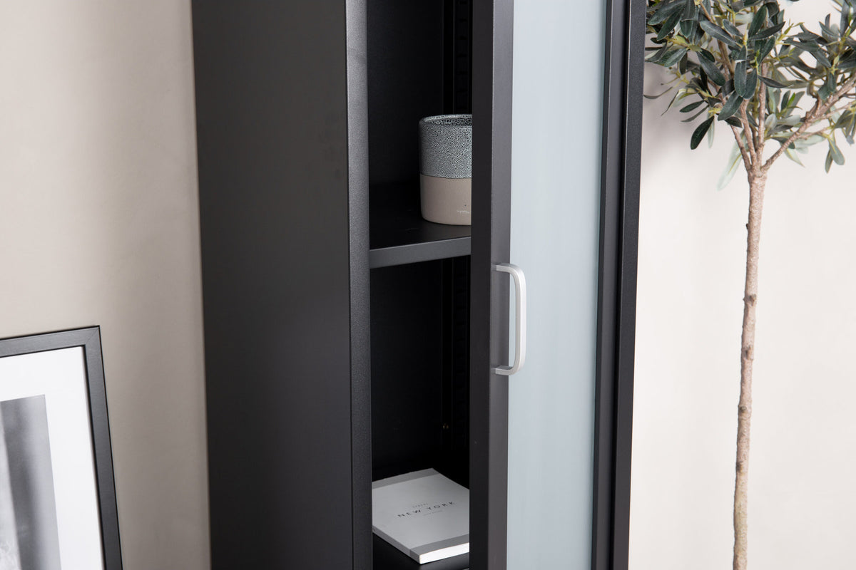 Acero Cabinet in Schwarz präsentiert im Onlineshop von KAQTU Design AG. Cabinet ist von Venture Home