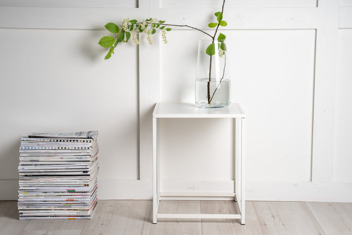 Staal Beistelltisch in Weiss präsentiert im Onlineshop von KAQTU Design AG. Beistelltisch ist von Venture Home