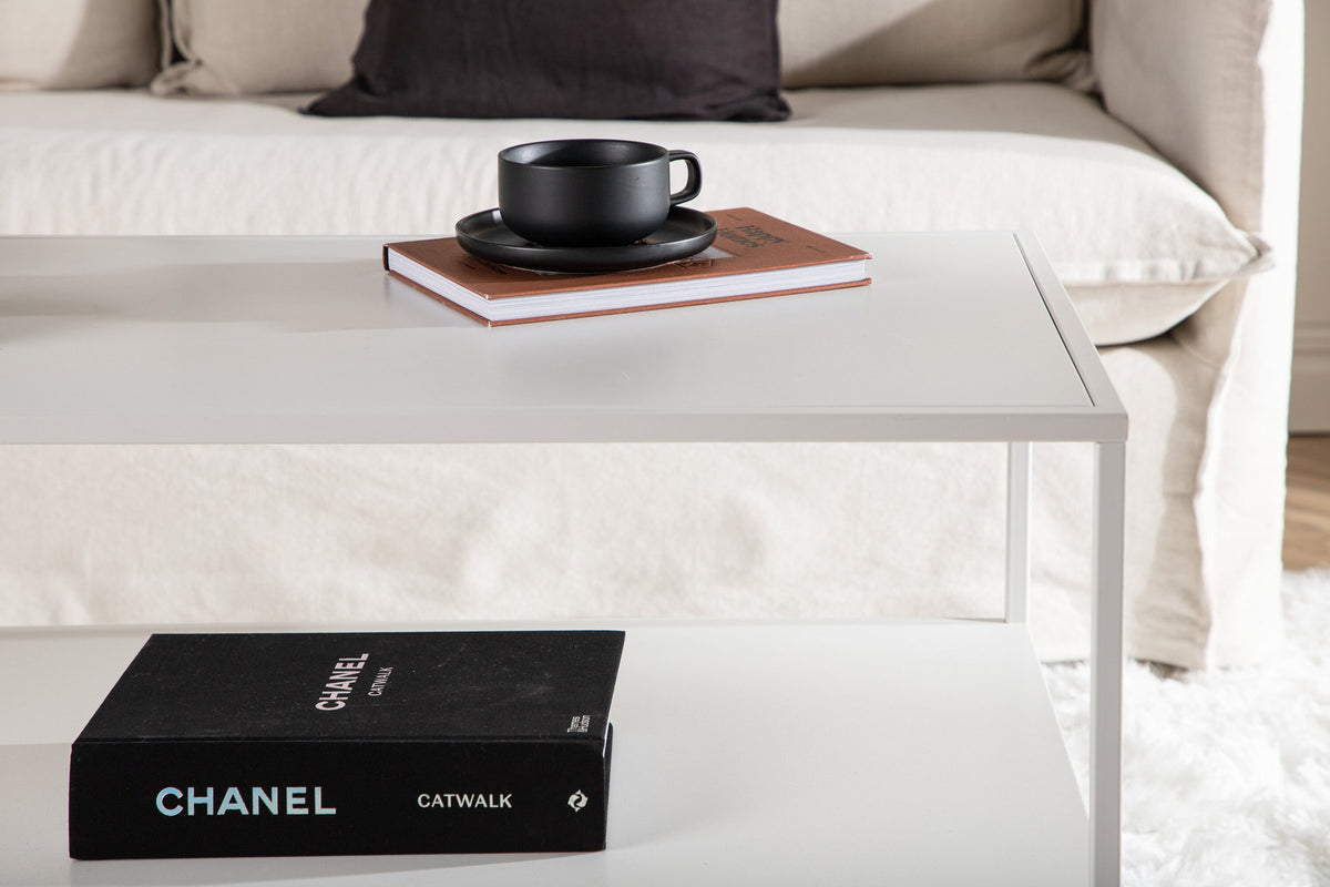 Staal Coffee Tisch in Weiss präsentiert im Onlineshop von KAQTU Design AG. Beistelltisch ist von Venture Home
