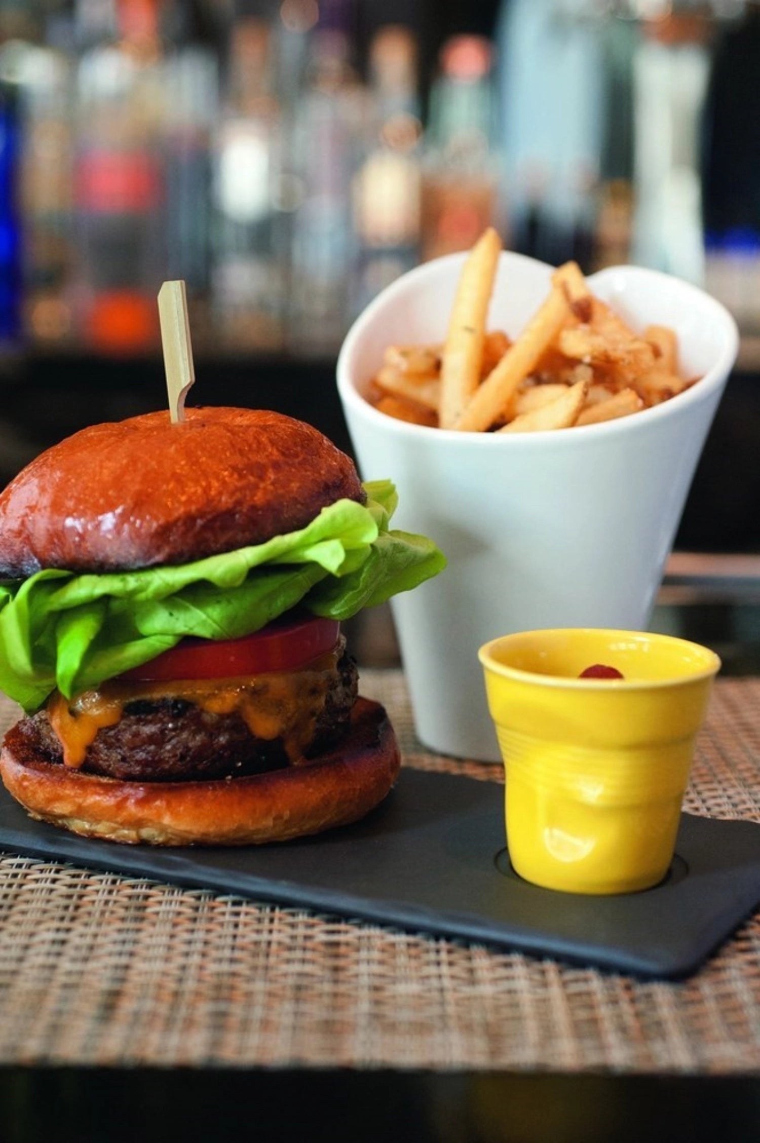 Tablett mit Vertiefung für Tasse, Schiefer-Stil