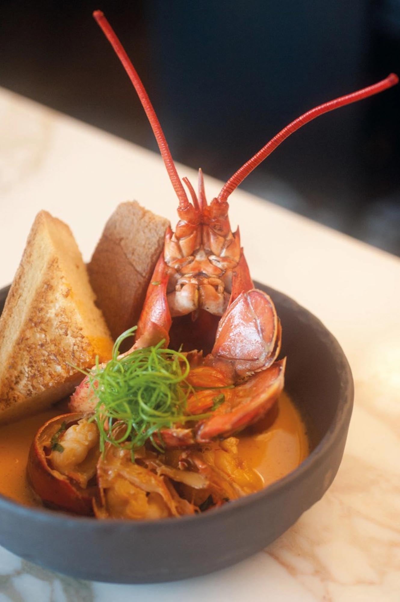 Stilvolle 70 cl Salatschüssel von Revol, inspiriert von Schiefer.