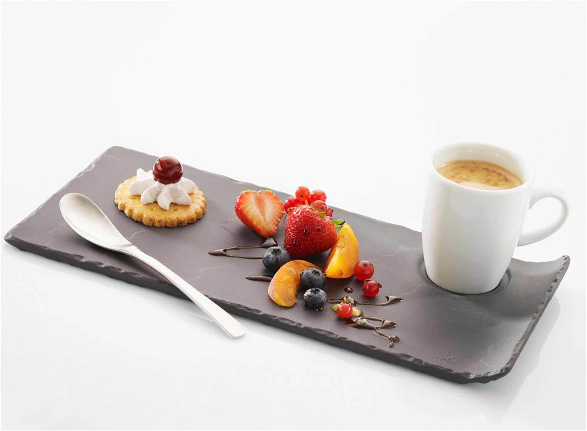 Elegante Gourmand Untertasse im Schiefer-Stil von Revol, ideal für stilvolle Tischdekoration und kulinarische Genüsse.