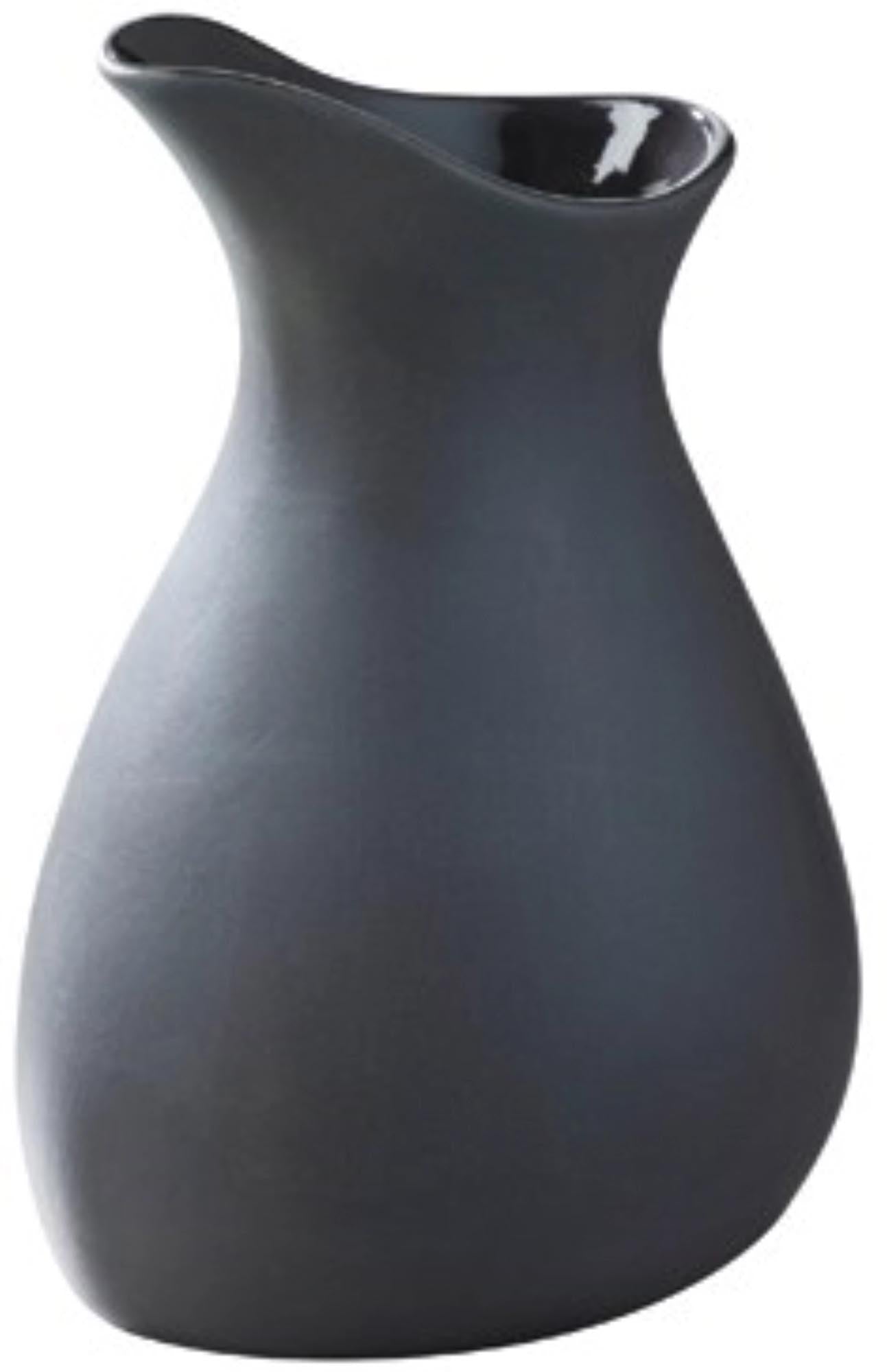 Elegante 10cl Saucen-Kanne von Revol im Schiefer-Stil, innen schwarz, aus langlebigem Porzellan, ideal für Saucen und Dressings.