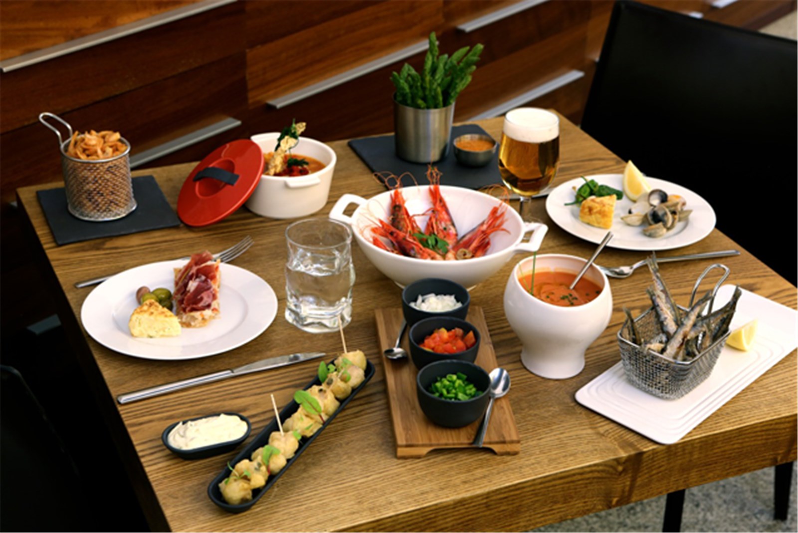 Entdecken Sie die hochwertige 45cl Suppenschale von Revol – ideal für Suppen und Eintöpfe. Robust, elegant und pflegeleicht für jeden Anlass.