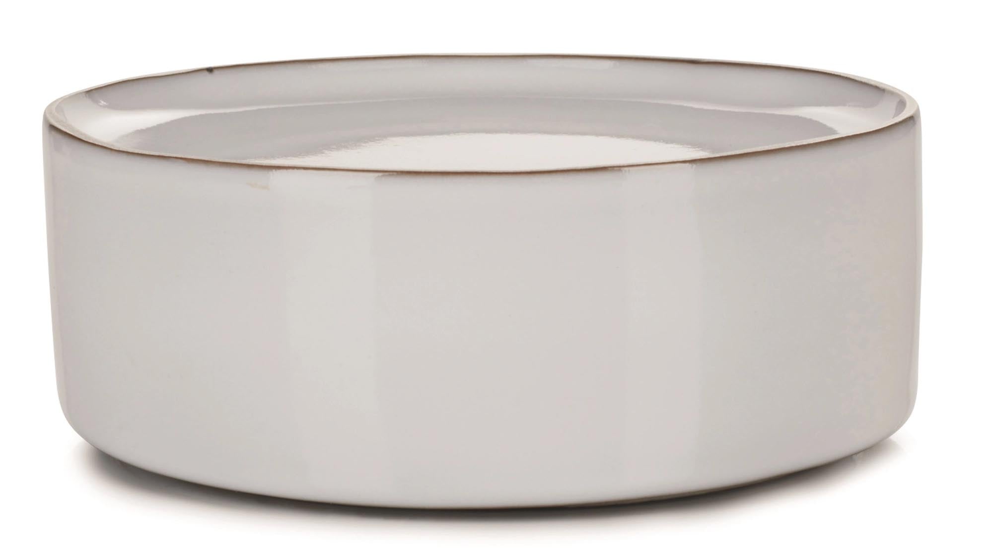 Eleganter Porzellanbehälter, Ø15cm, H5.5cm, in kumu. weiss. Ideal für Kräuter, Gewürze oder Snacks. Stilvoll und funktional.