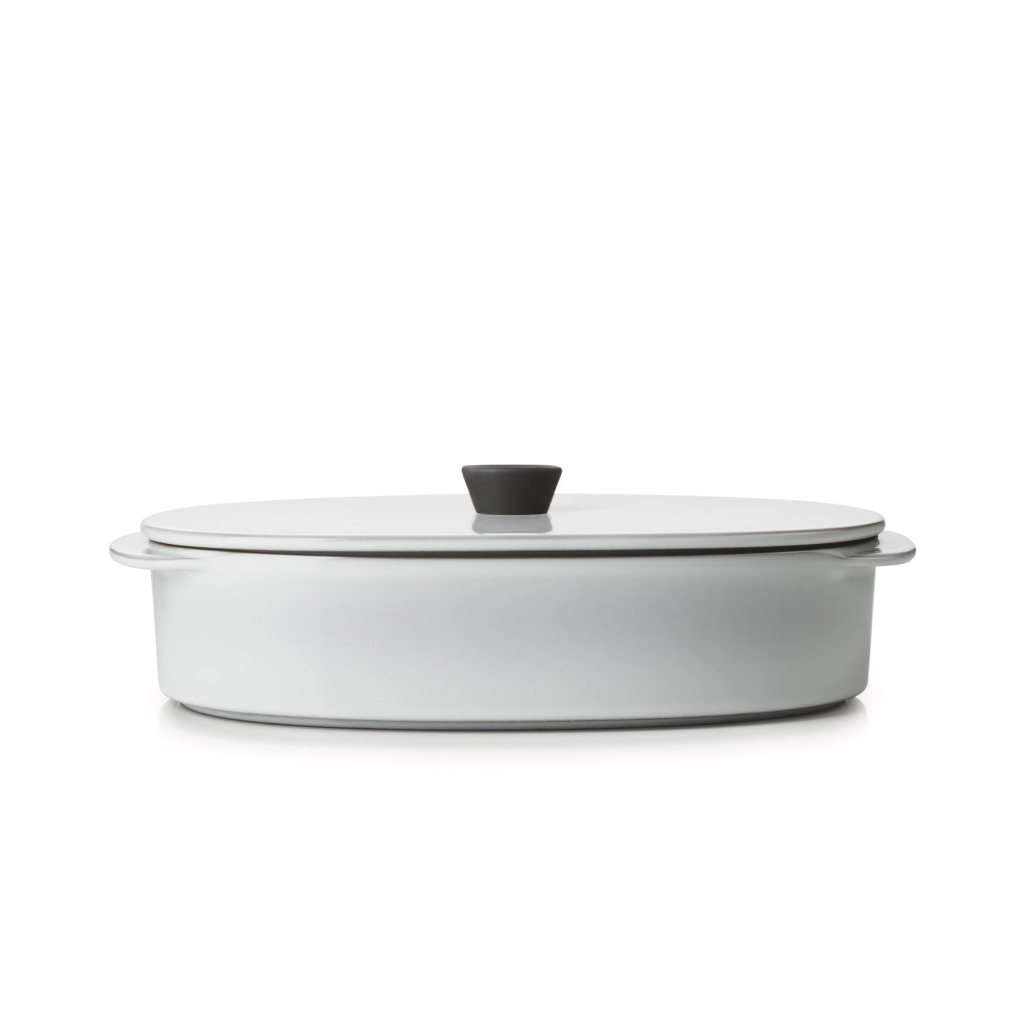 Revol Caractere Platte 26x18,5 cm in Wolkenweiss mit Deckel.