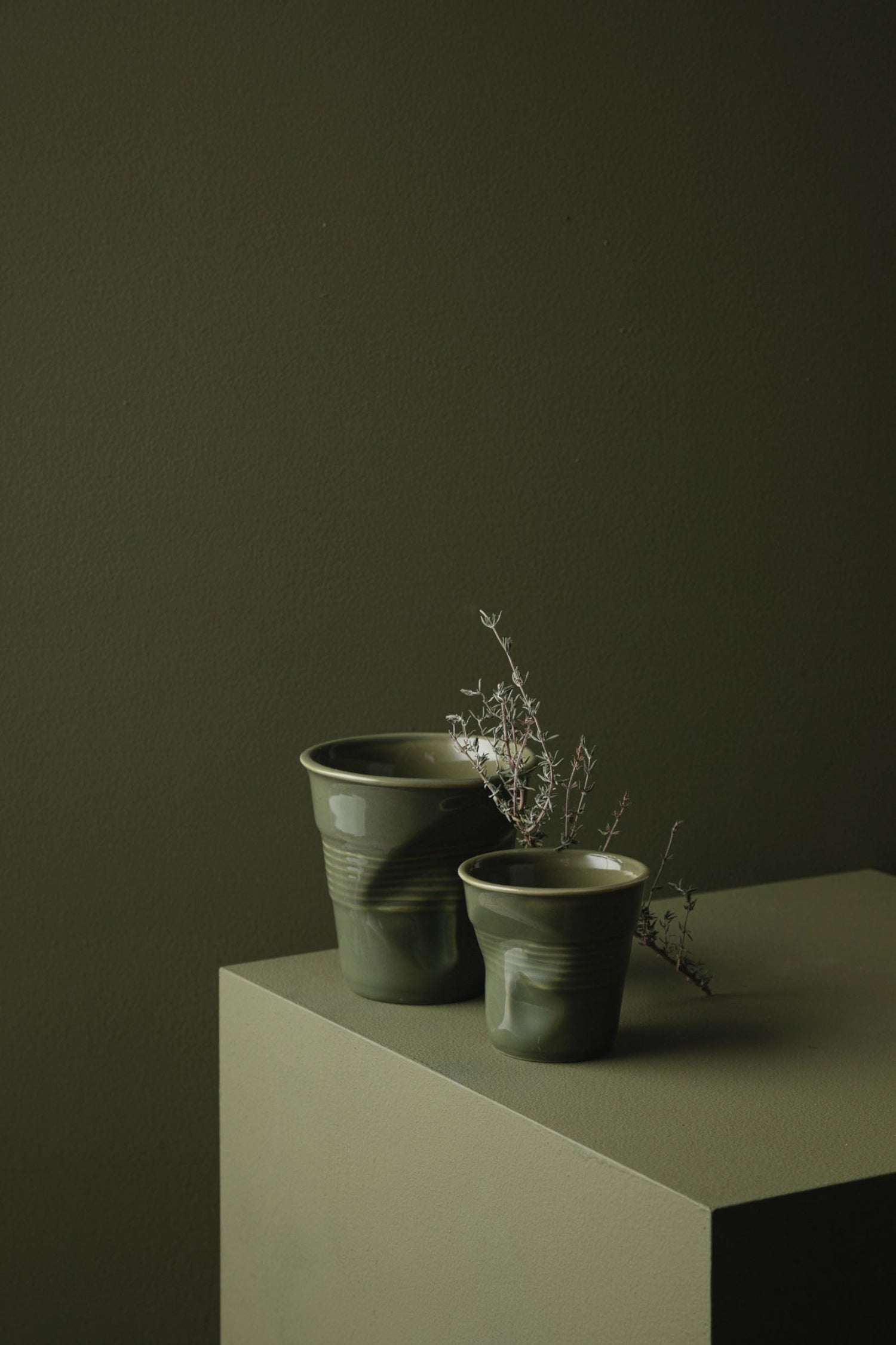 Entdecken Sie den stilvollen Cappuccino Knitterbecher (18 cl) von Revol – robustes Porzellan, einzigartiges Design und ideal für Ihre Kaffeespezialitäten.