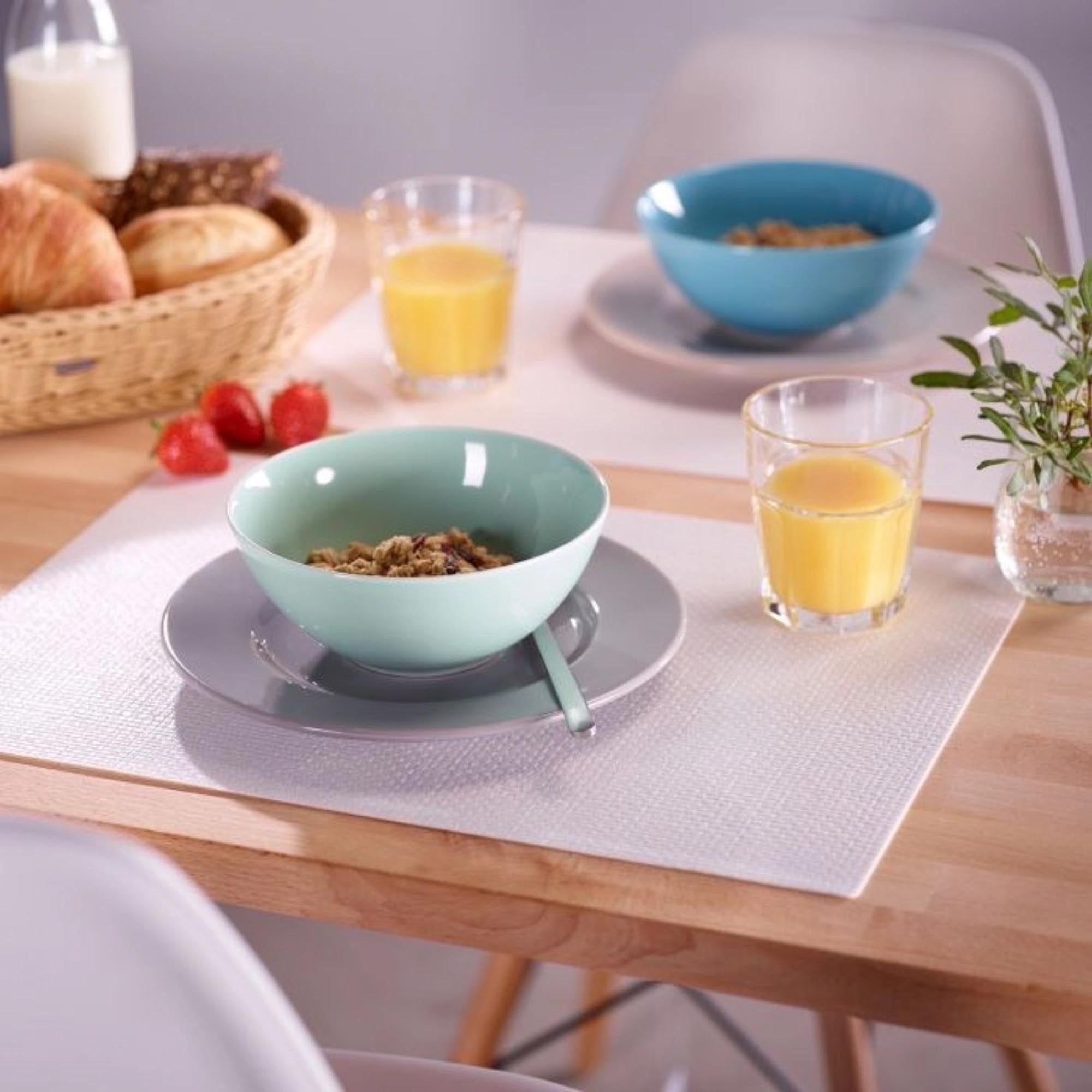 Modernes, rechteckiges Tischset aus weissem Polypropylen, 45x32,5 cm, perfekt für elegante Tischgestaltungen von Westmark.