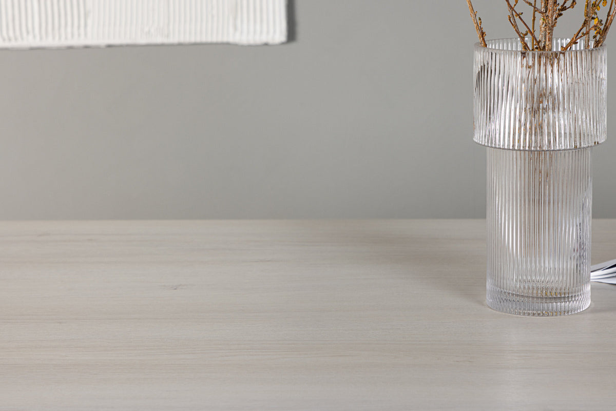 Olga Esstisch in Weiss präsentiert im Onlineshop von KAQTU Design AG. Esstisch ist von Venture Home