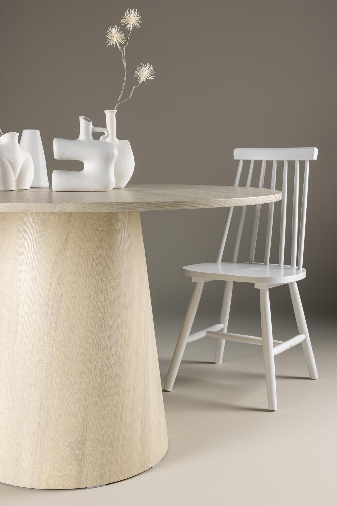 Moderner Lanzo Esstisch von Venture Home: Robuste MDF-Oberfläche, harmonisches Design und Platz für gesellige Runden.