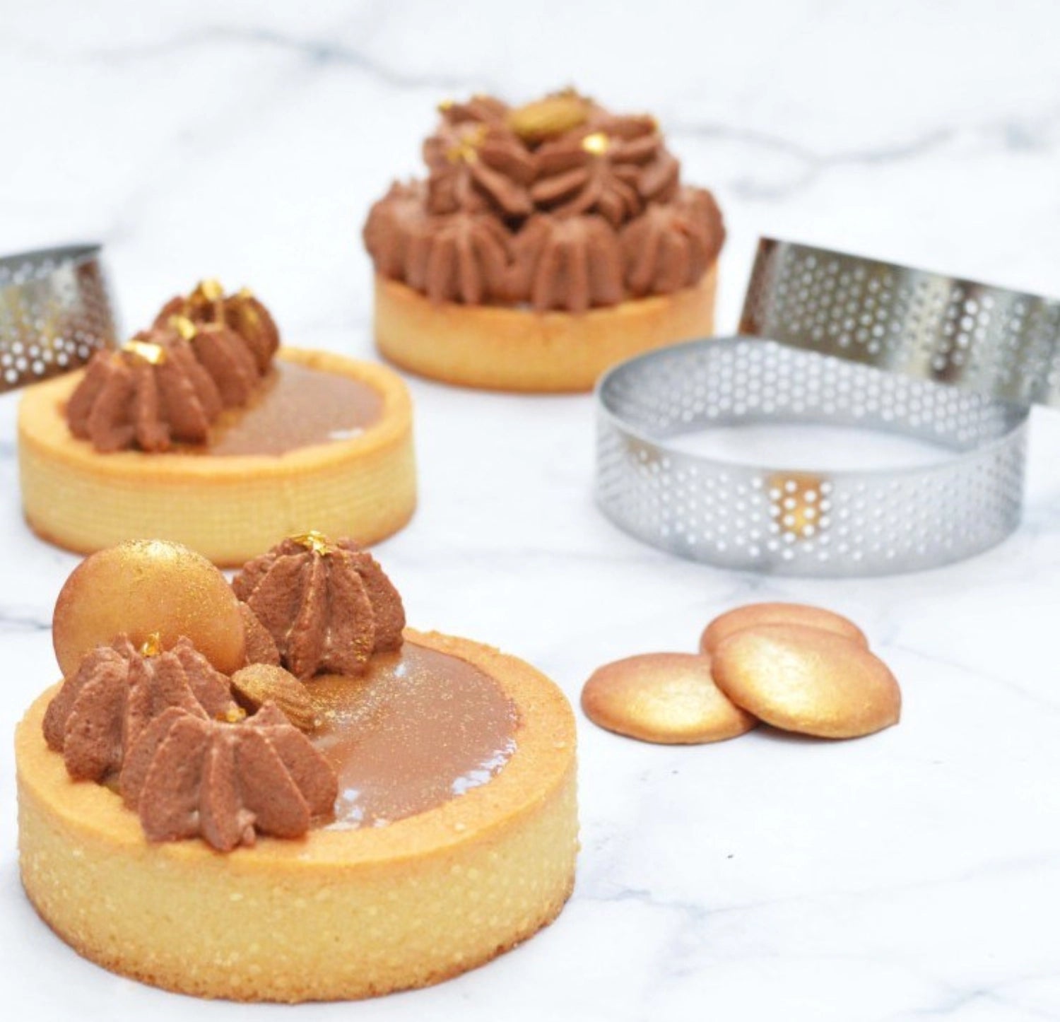 4 Anneaux de gâteau réglés perforés autour de 8 cm