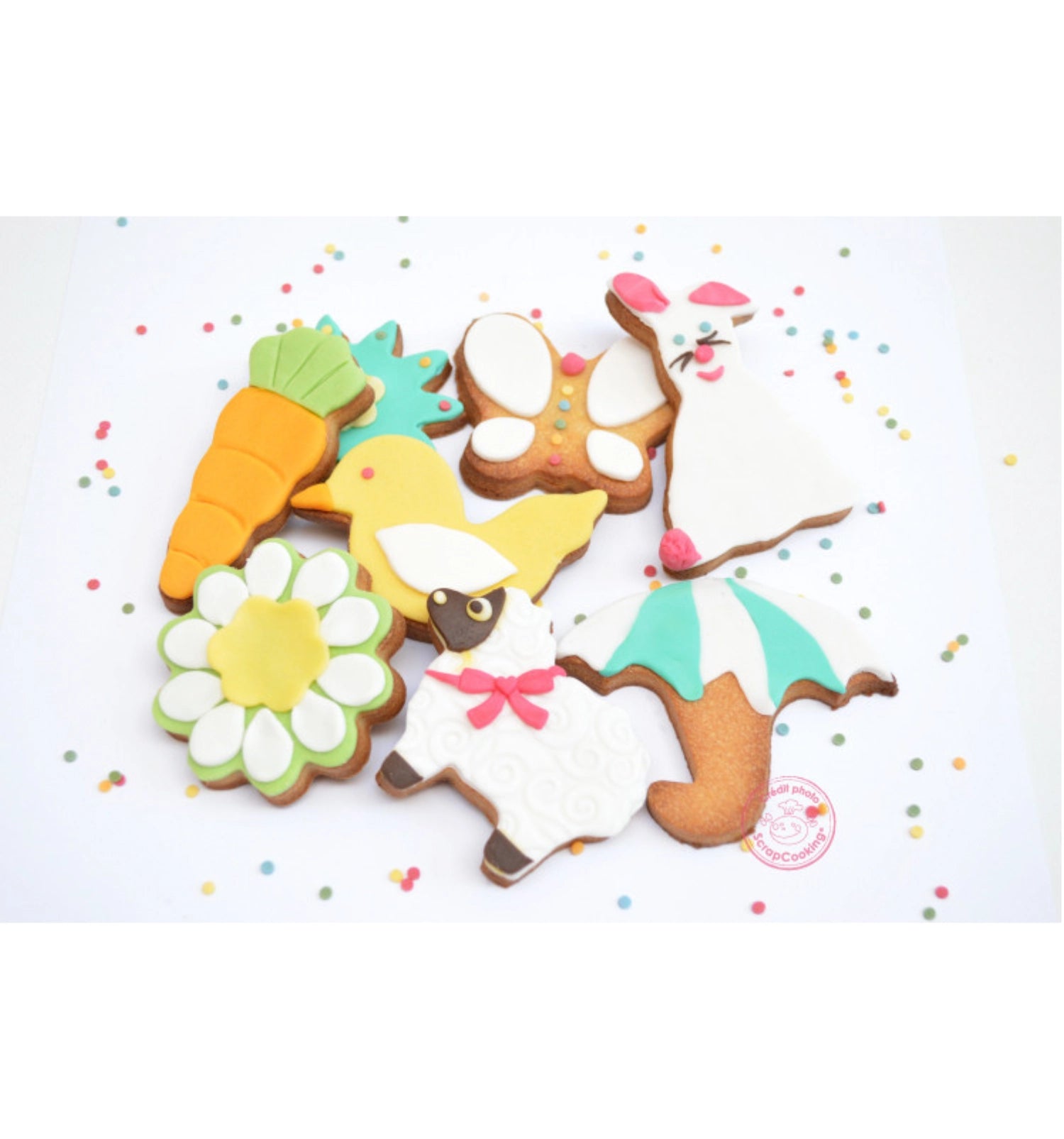 Entdecken Sie das 16-teilige Ausstecher-Set "Nature" von Scrap Cooking, perfekt für das Ausstechen von Keksformen in wunderschönen Naturdesigns.