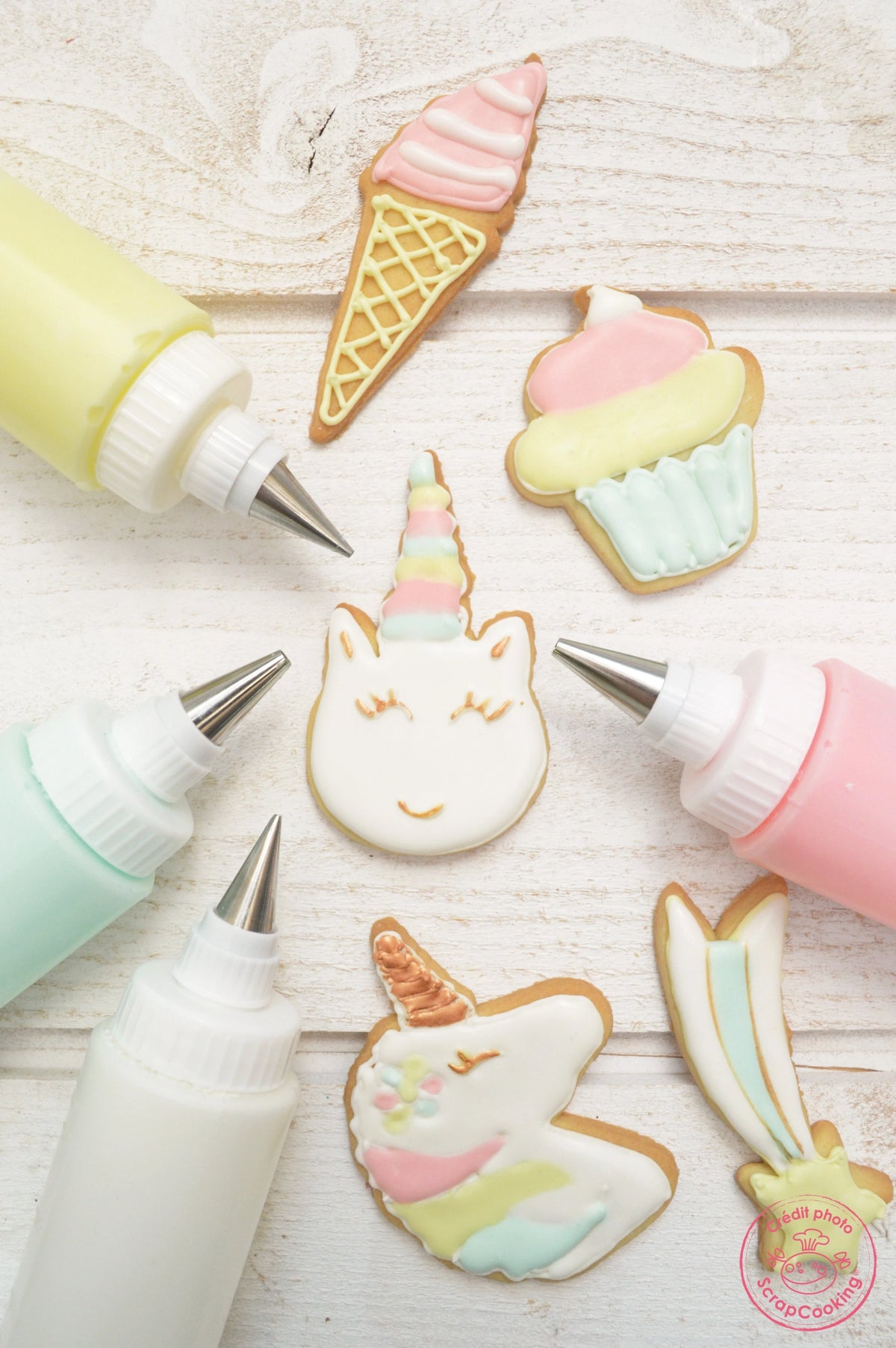 Ausstechplatte Einhorn in Pink präsentiert im Onlineshop von KAQTU Design AG. Ausstecher ist von Scrap Cooking
