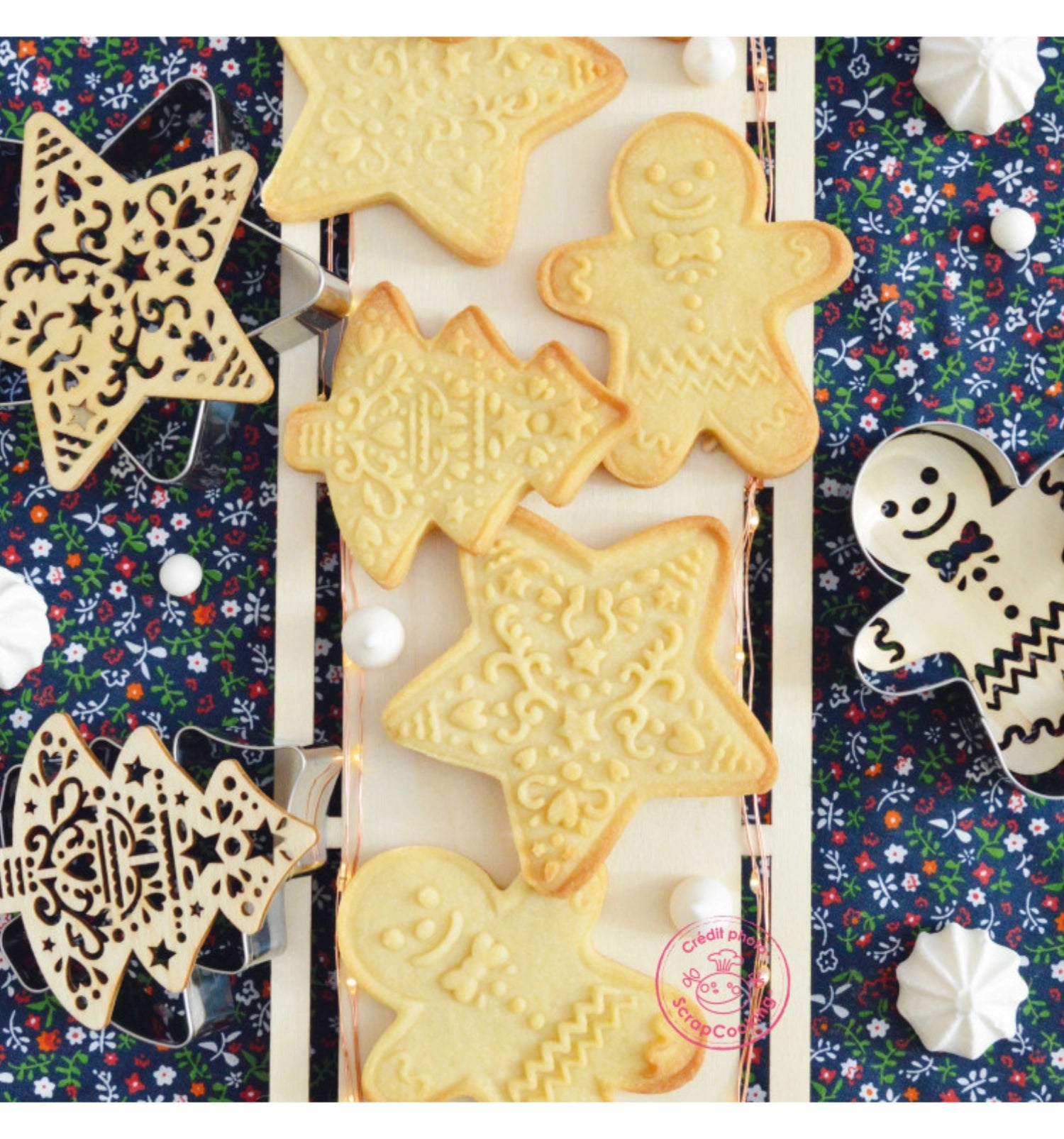Kreative Ausstechform und Holzpräger für Lebkuchenmänner von Scrap Cooking, perfekt für festliche Backprojekte und süße Dekorationen.