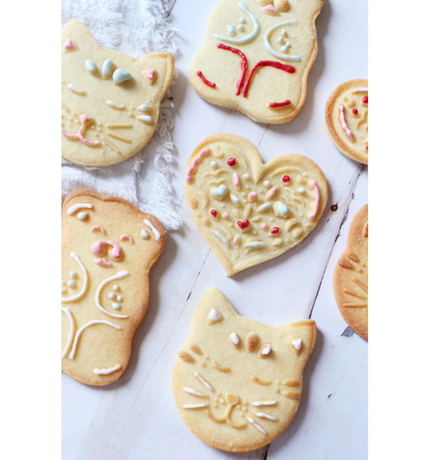 Gestalten Sie Ihre Backwaren kreativ mit dem 3er Set Ausstecher und Präger Classic von Scrap Cooking – robust, vielseitig und perfekt für jeden Anlass!