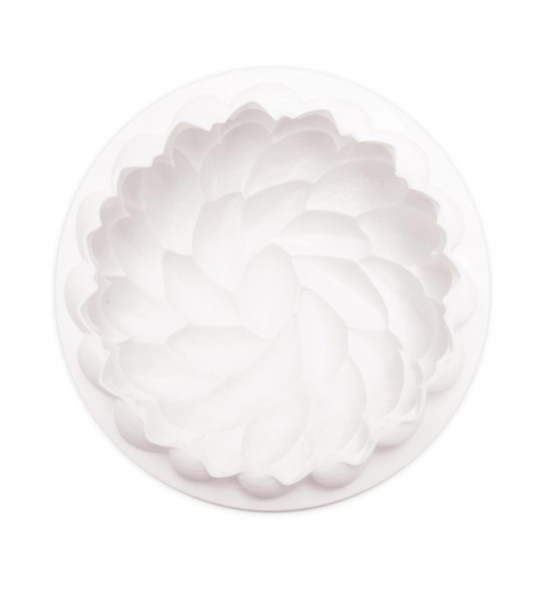 3D Silikonform Saint Honoré Blüte D18cm: Hochwertiges Platinum-Silikon, hitzebeständig, flexibel, perfekte Grösse für kreative Kuchen.