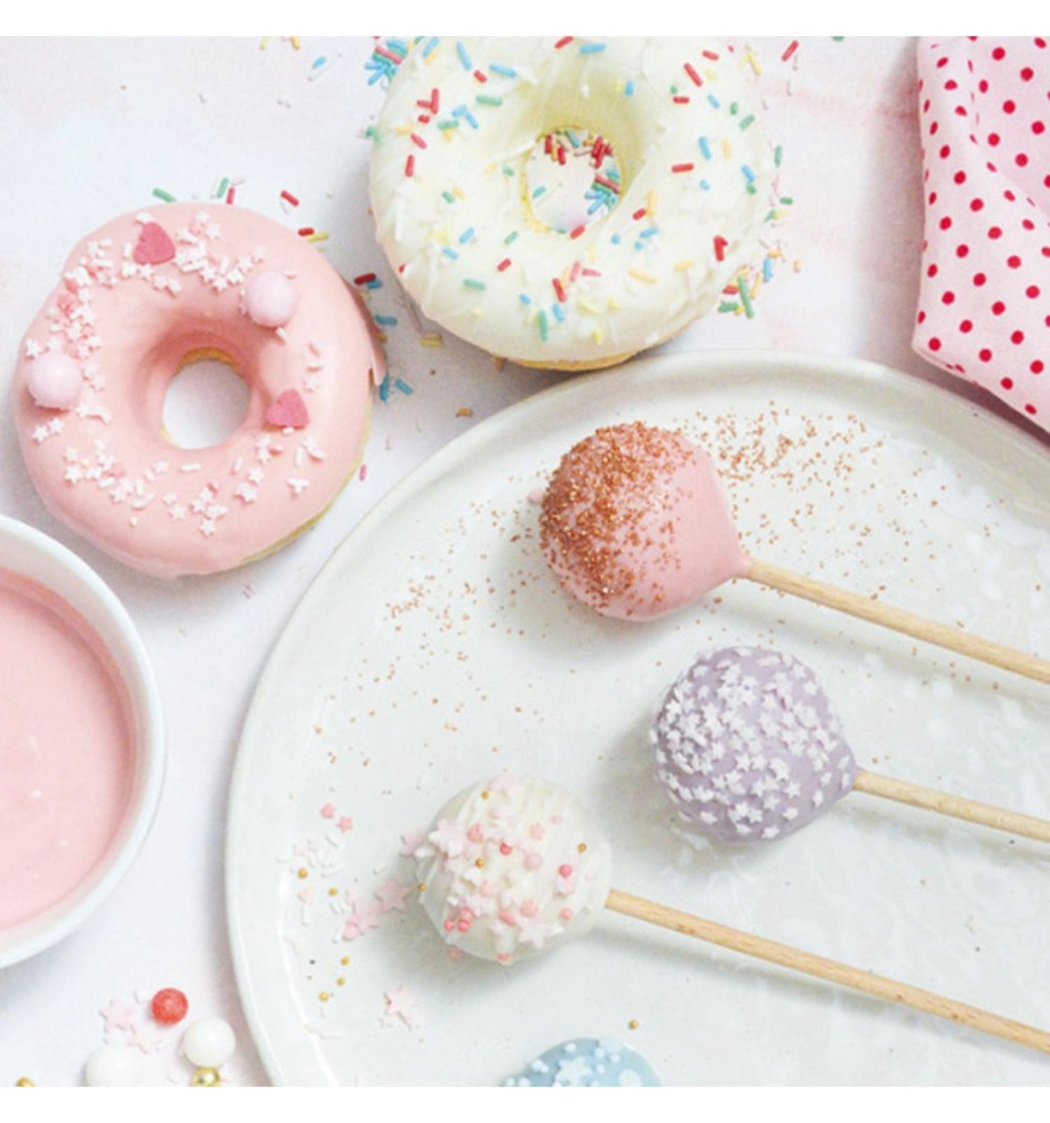 Weisse Drip Cake Glasur 130g von Scrap Cooking für süsse Kreationen.