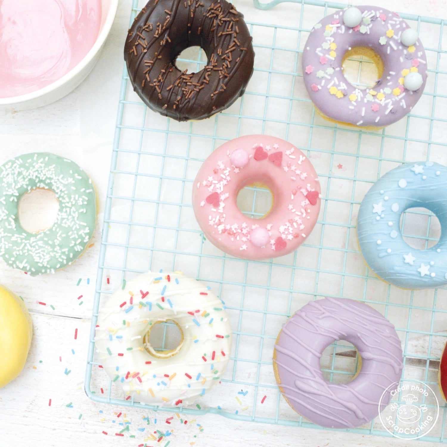 Verleihen Sie Ihren Backkreationen mit der Scrap Cooking Schokoladengeschmacksglasur Drip Cake in grün (130g) einen köstlichen Schokoladengeschmack und einen beeindruckenden Drip-Effekt!