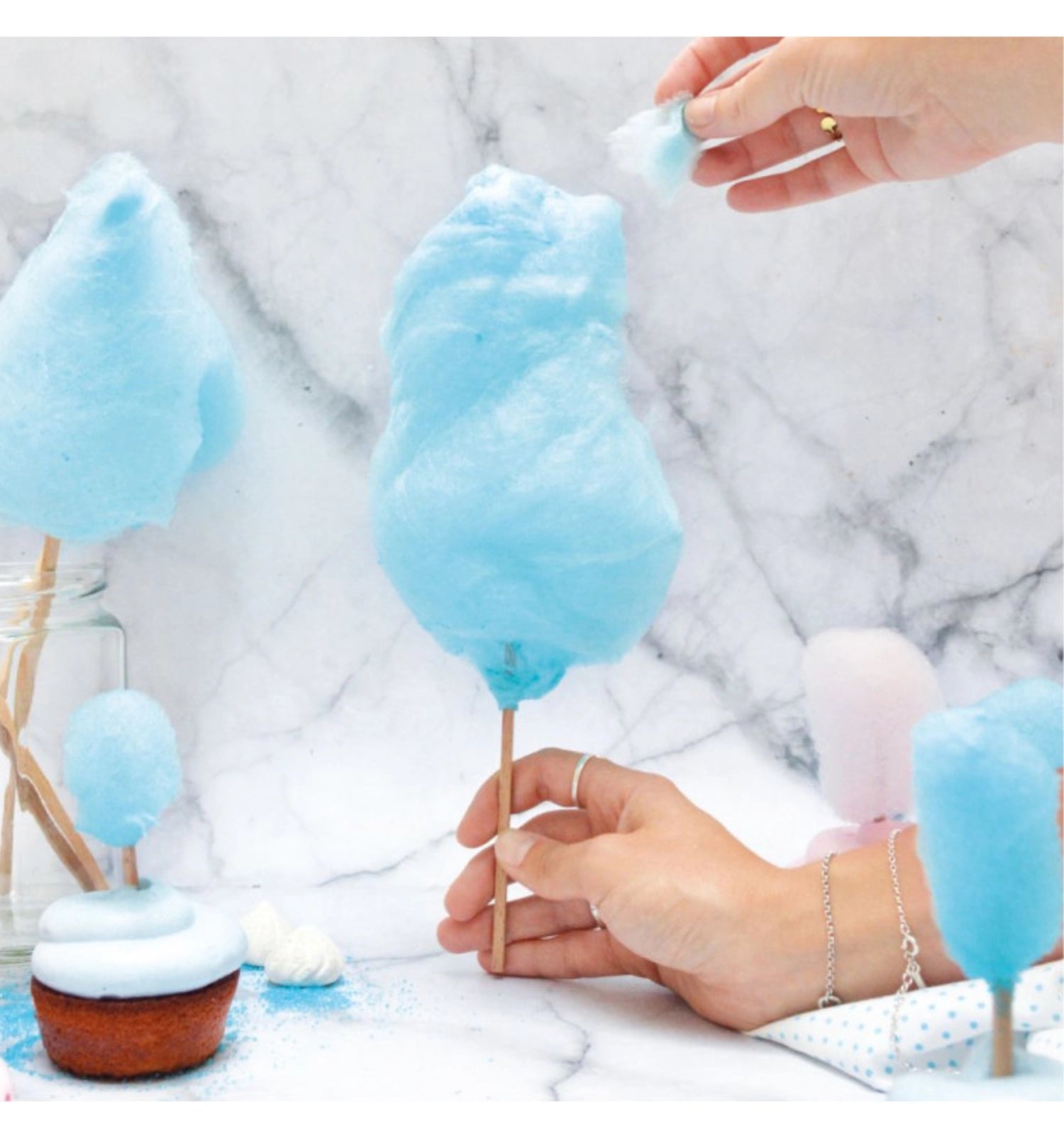 25 cotton candy sticks