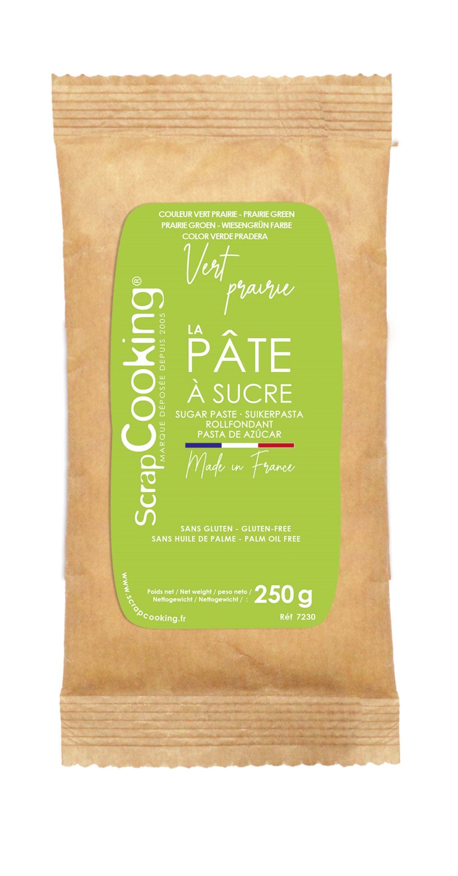 Graue Paula Tasse aus Steingut von Bloomingville, elegant und modern, ideal für Kaffee oder Tee, mit einzigartiger Textur.