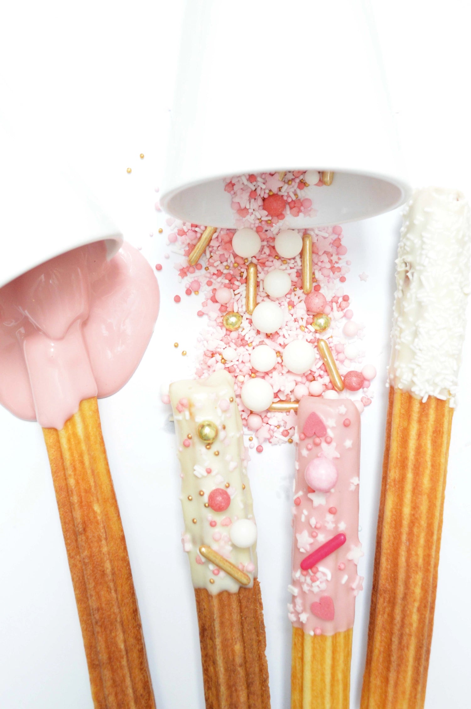 Gestalten Sie Ihre Backkreationen mit dem Deko Zucker Mix in Roségold von Scrap Cooking. Perfekt für festliche Anlässe und kreative Dekorationen!