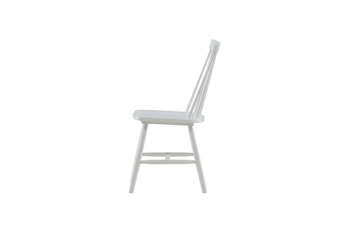 Lönneberga Stuhl in Weiss präsentiert im Onlineshop von KAQTU Design AG. Stuhl ist von Venture Home