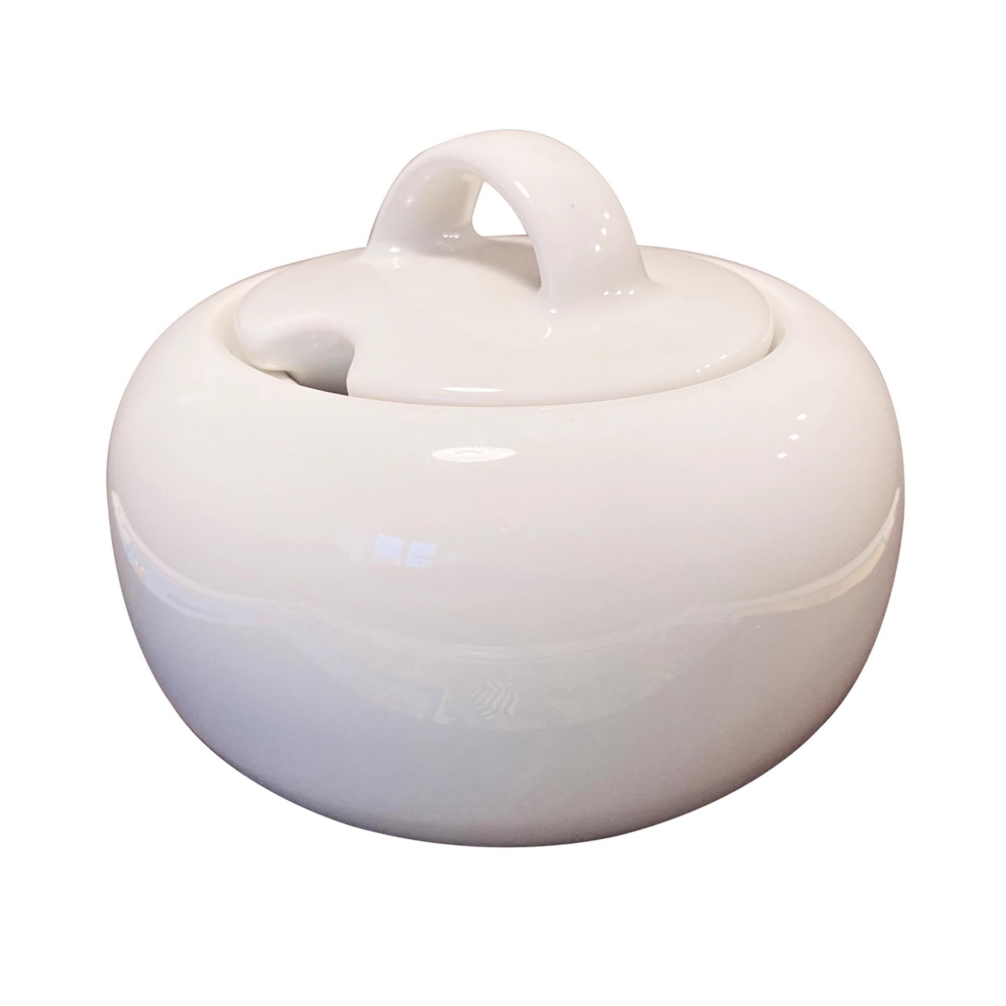 Entdecken Sie die Generation Zuckerdose 0.24lt von Schönwald: Retro-Design, modernes Duracream-Porzellan, spülmaschinenfest und mikrowellengeeignet.