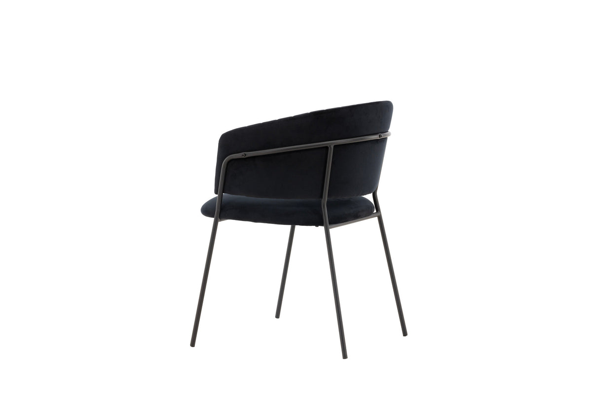 Selma Stuhl in Schwarz präsentiert im Onlineshop von KAQTU Design AG. Schalenstuhl mit Armlehne ist von Venture Home