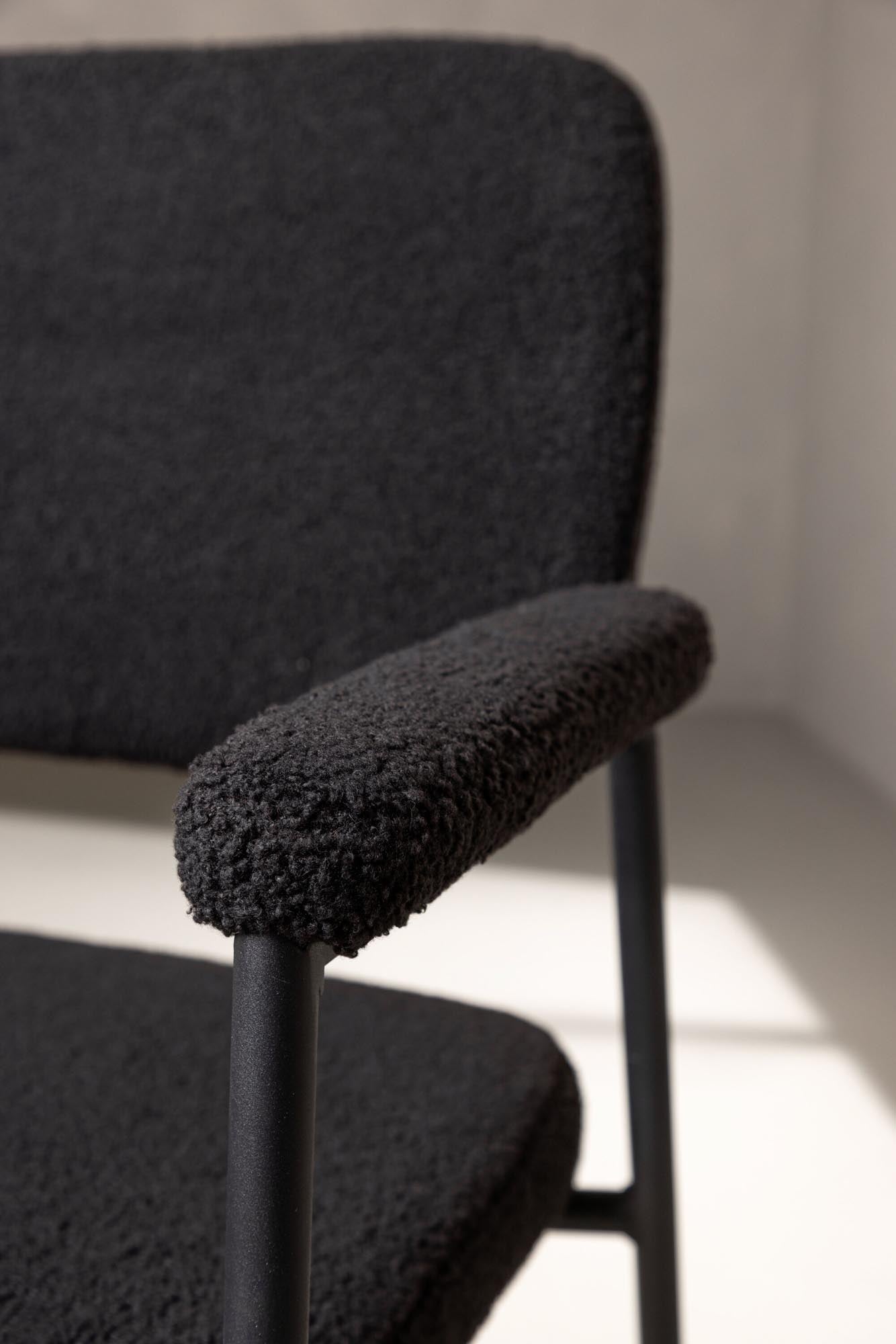 Der Yesterday Stuhl von Venture Home vereint skandinavisches Design mit Komfort und Langlebigkeit – ideal für Ihr Esszimmer.