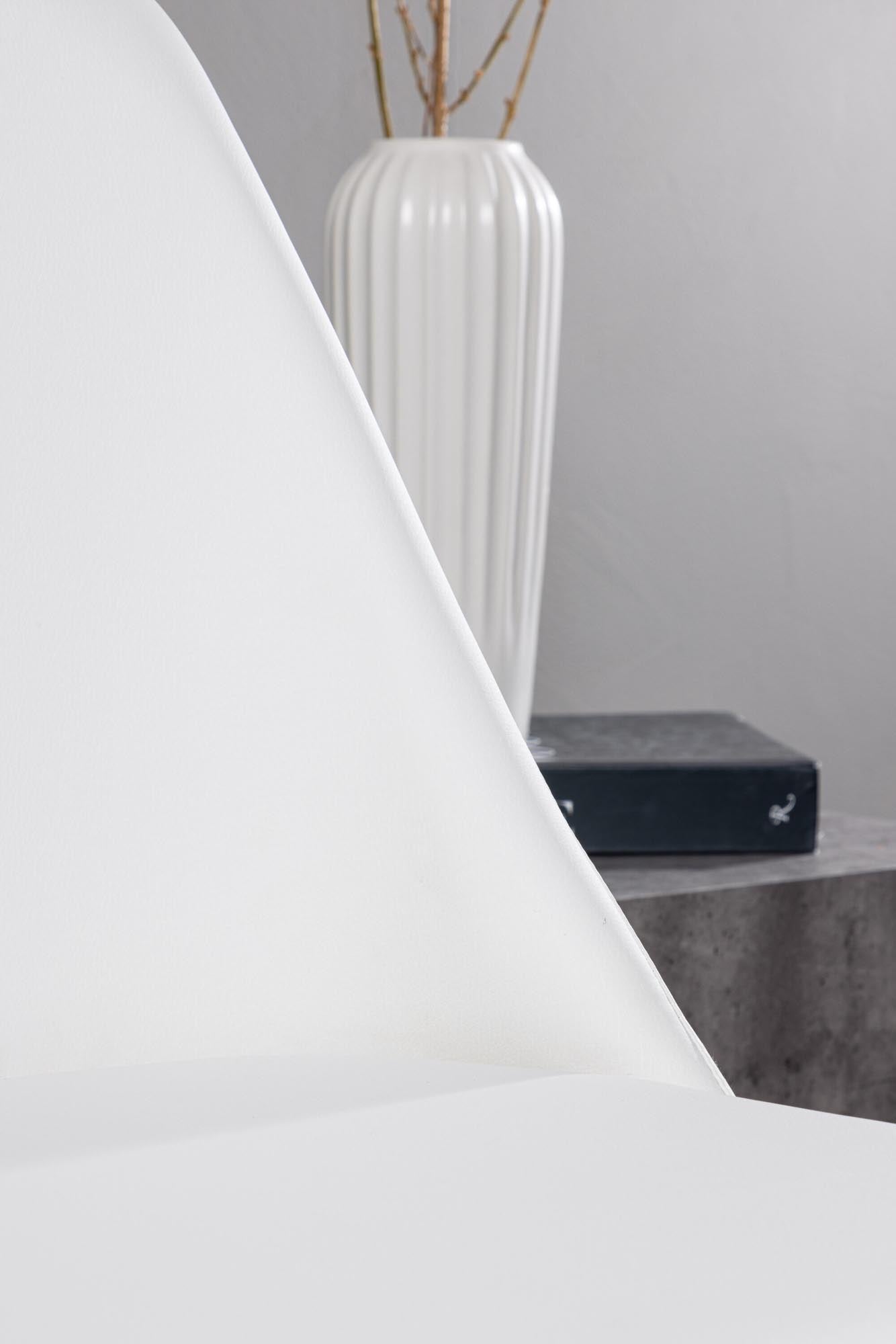 Eleganter Night Stuhl: Stilvoller Komfort für Ihr Zuhause.