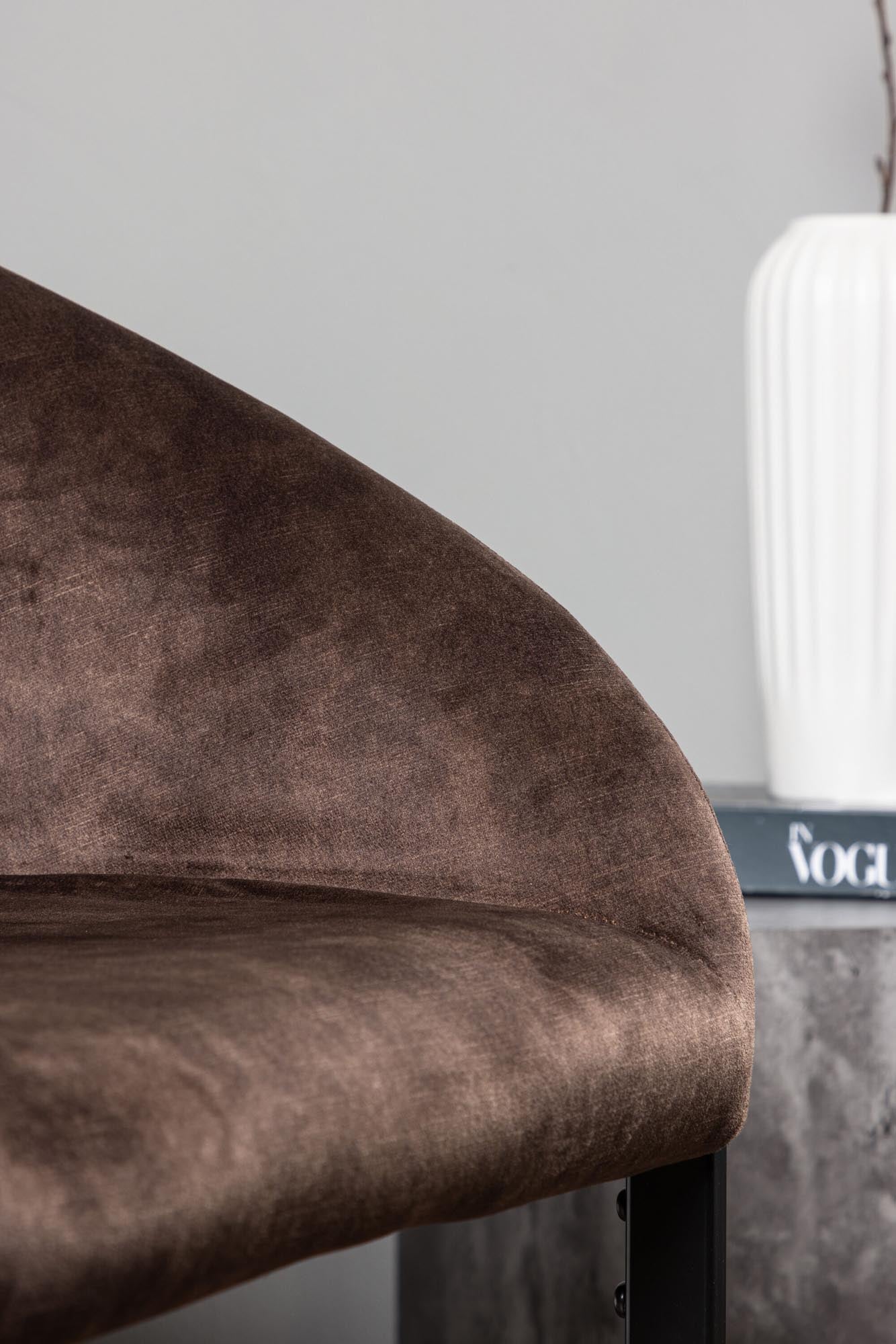 Stilvoller Esszimmerstuhl Evening von Venture Home: Ergonomisch, mit hochwertigem braunem Stoff und robustem Stahlgestell für höchsten Komfort.