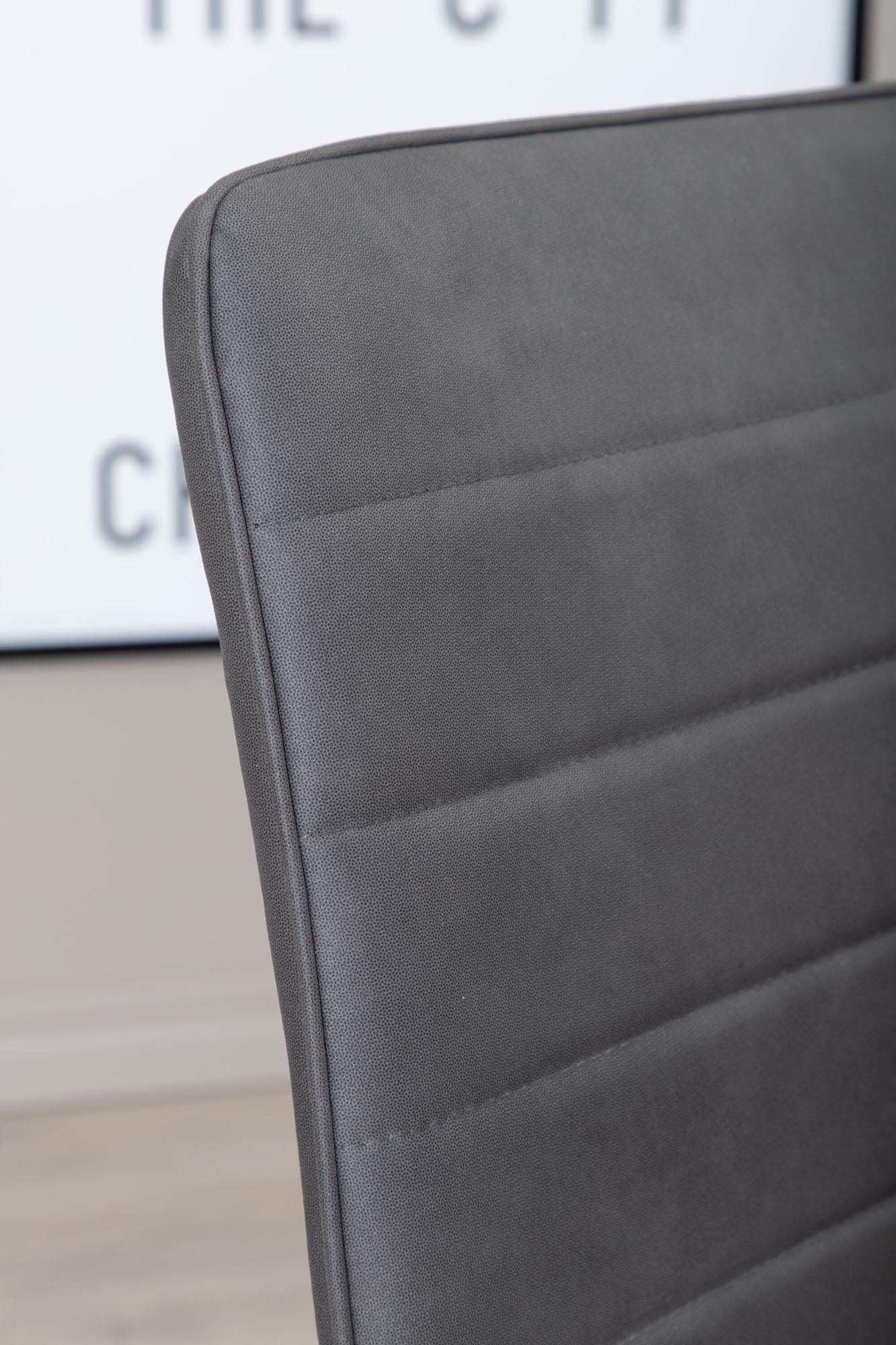 Windu Stuhl in Grau präsentiert im Onlineshop von KAQTU Design AG. Stuhl ist von Venture Home