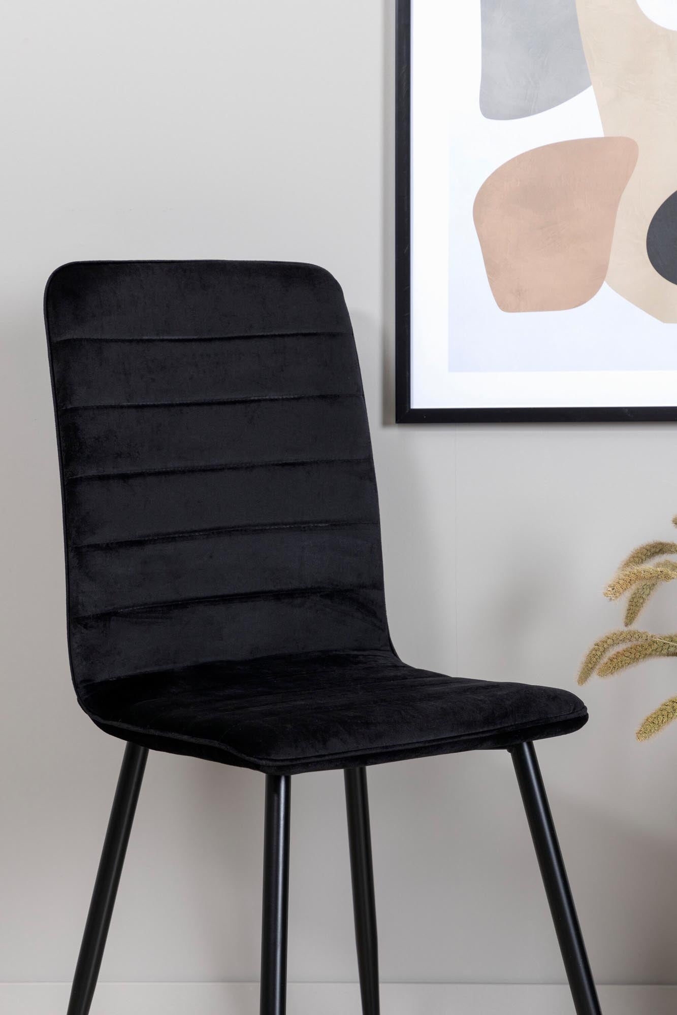 Windu Stuhl in Schwarz präsentiert im Onlineshop von KAQTU Design AG. Stuhl ist von Venture Home
