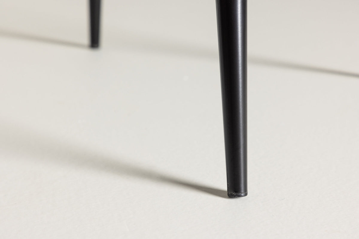Polar Stuhl in Grau/Schwarz präsentiert im Onlineshop von KAQTU Design AG. Stuhl ist von Venture Home