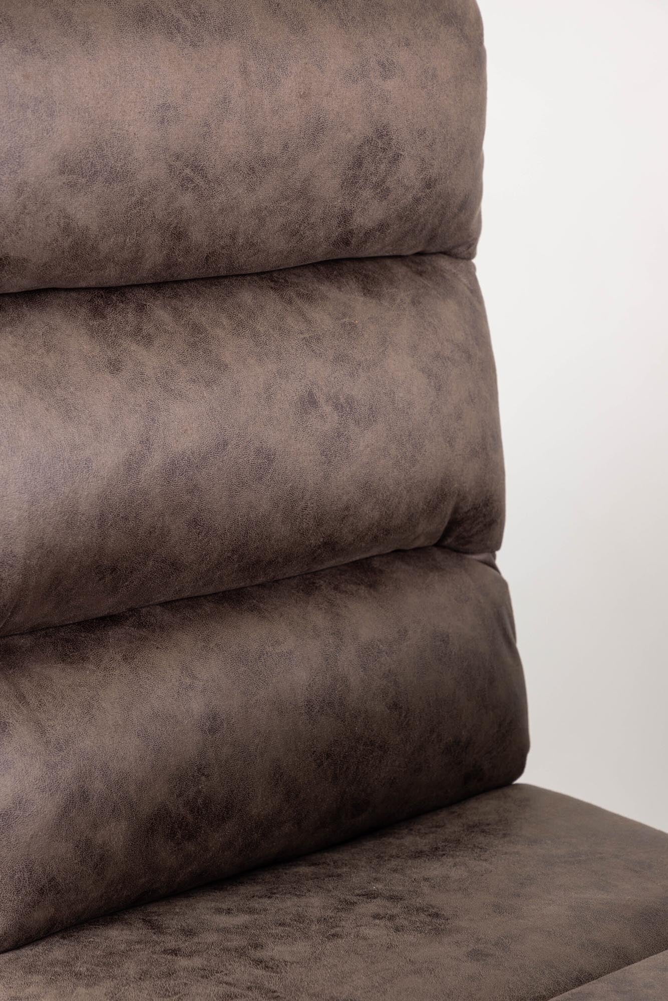 Zizo Stuhl: Skandinavische Eleganz trifft auf zeitlosen Komfort.