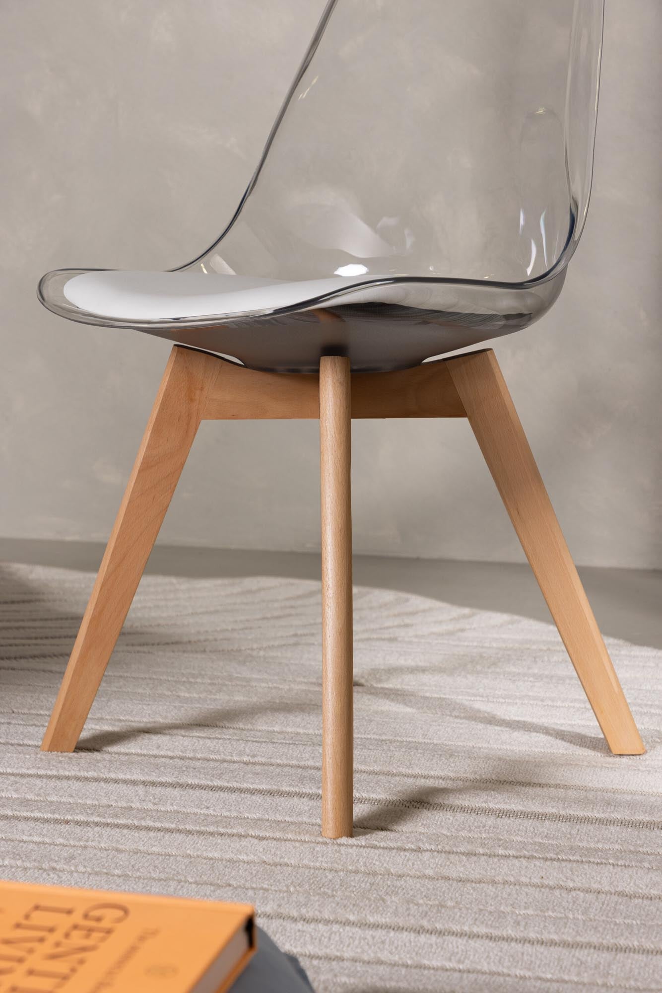 Edvin Stuhl von Venture Home: Skandinavisches Design für Ihr Zuhause.