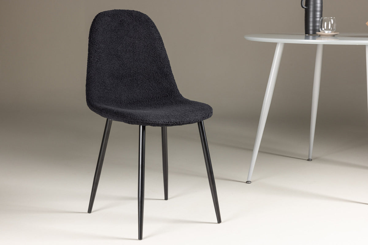 Polar Esszimmerstuhl in Schwarz präsentiert im Onlineshop von KAQTU Design AG. Stuhl ist von Venture Home