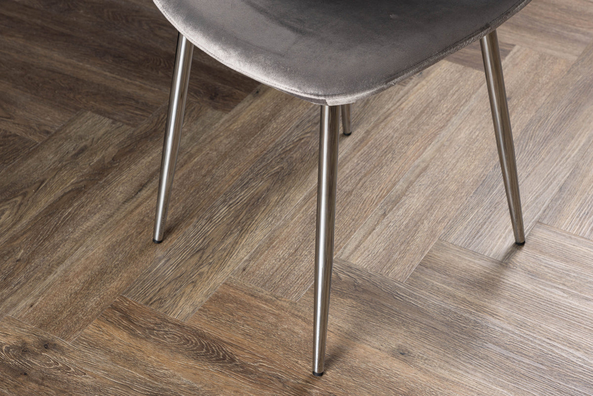 Eva Stuhl in Hellgrau präsentiert im Onlineshop von KAQTU Design AG. Stuhl ist von Venture Home