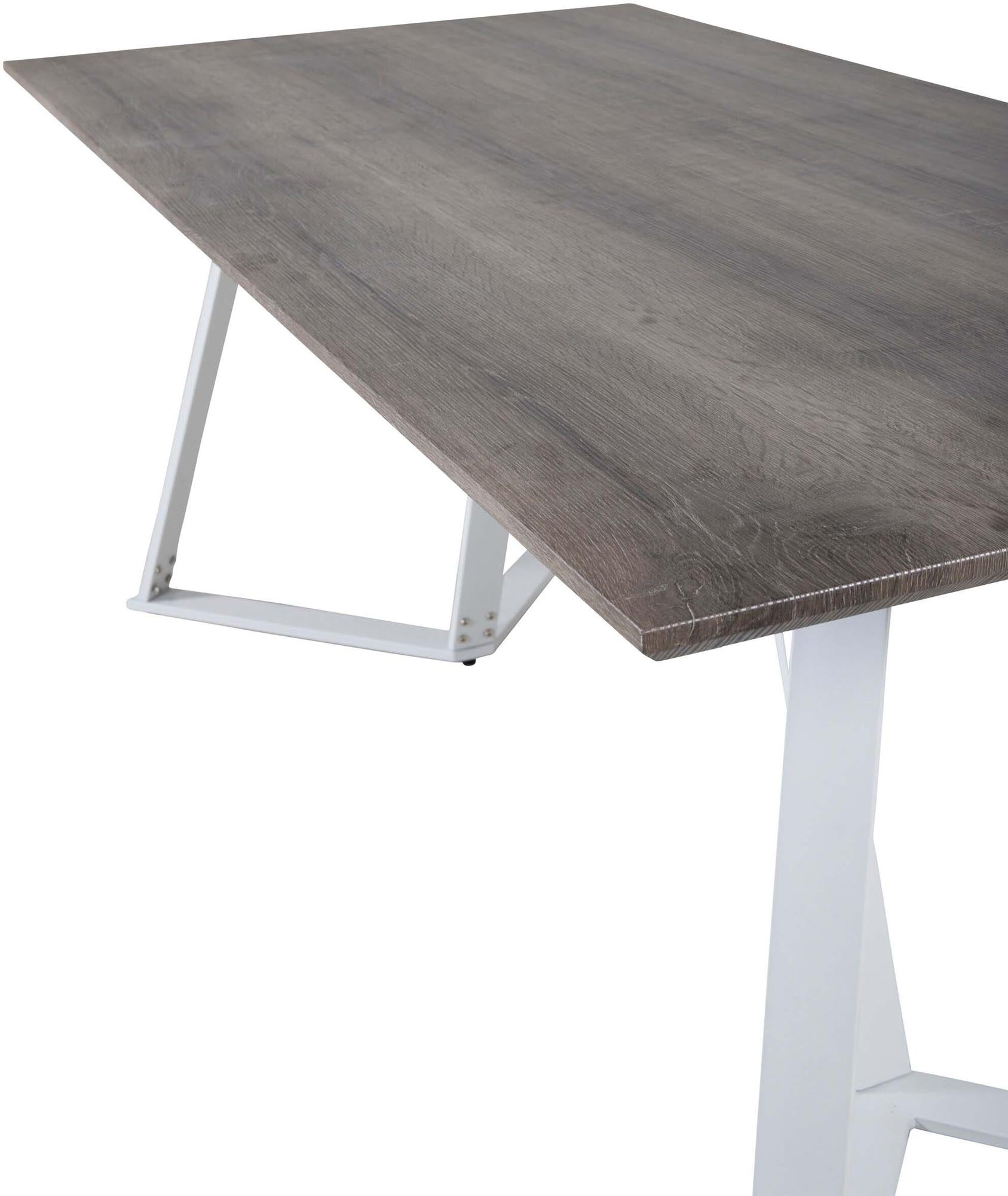 Eleganter Marina Tisch von Venture Home für zeitlose Esszimmer.