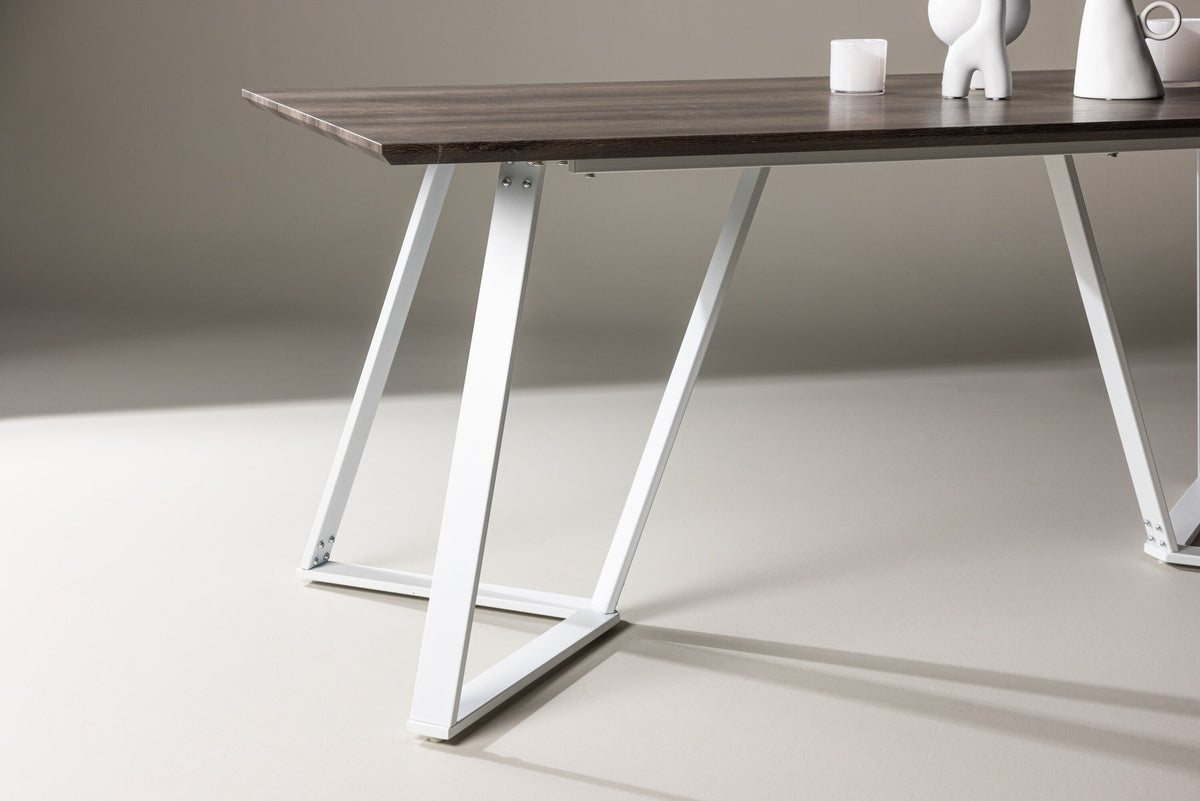 Marina Tisch in Grau präsentiert im Onlineshop von KAQTU Design AG. Esstisch ist von Venture Home