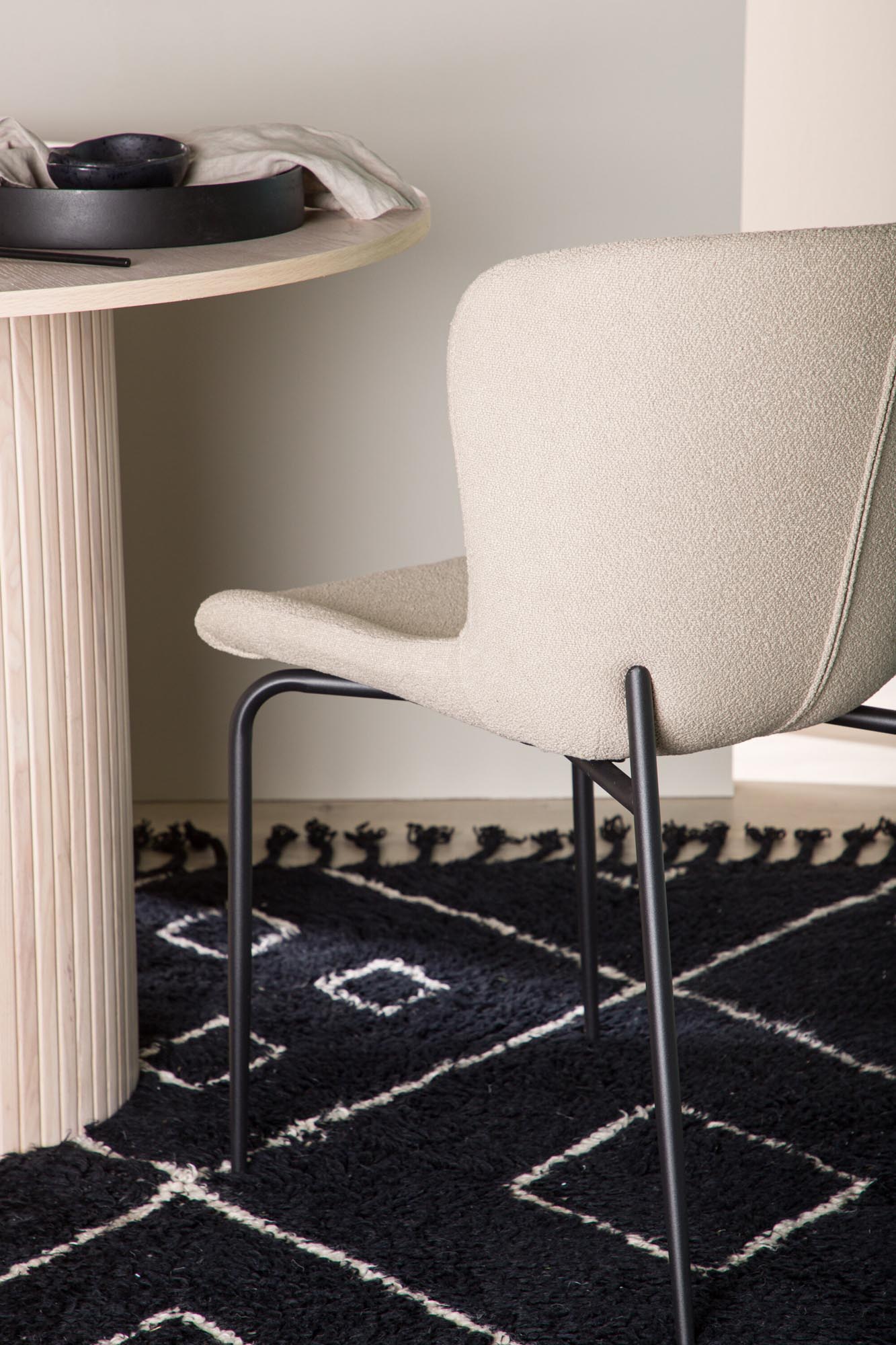 Modesto Stuhl in Beige präsentiert im Onlineshop von KAQTU Design AG. Stuhl ist von Venture Home