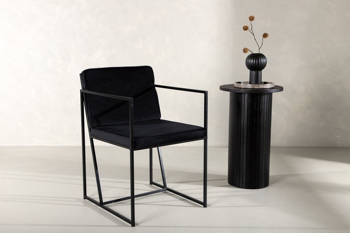 Richmond Stuhl in Schwarz präsentiert im Onlineshop von KAQTU Design AG. Stuhl mit Armlehne ist von Venture Home
