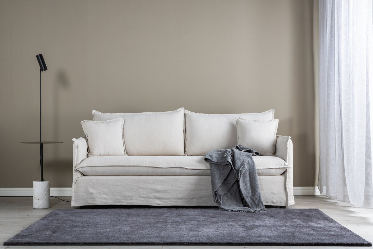 Nova Sofa in Beige präsentiert im Onlineshop von KAQTU Design AG. 3er Sofa ist von Venture Home
