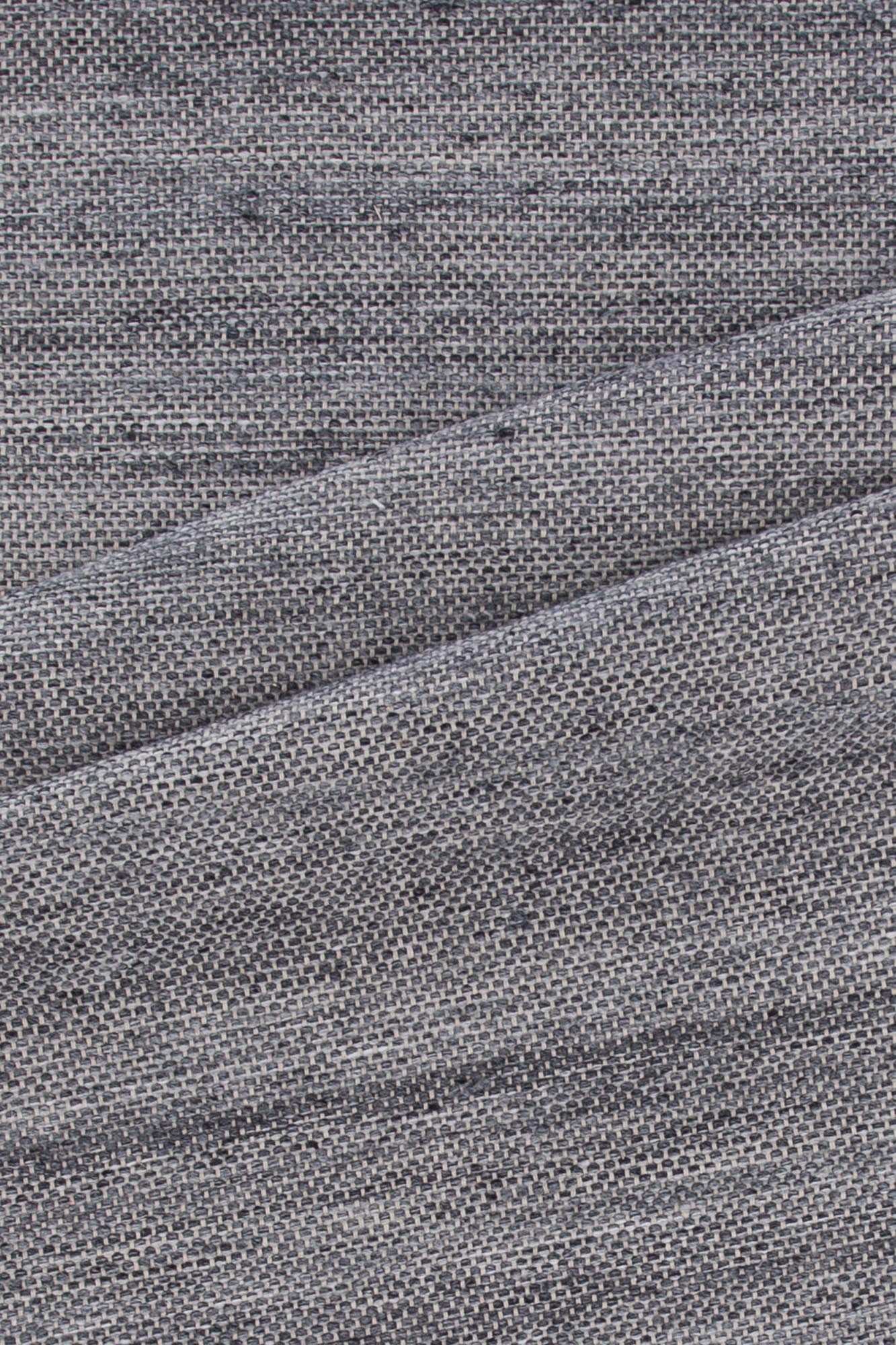 Devi Teppich in Grau präsentiert im Onlineshop von KAQTU Design AG. Teppich ist von Venture Home